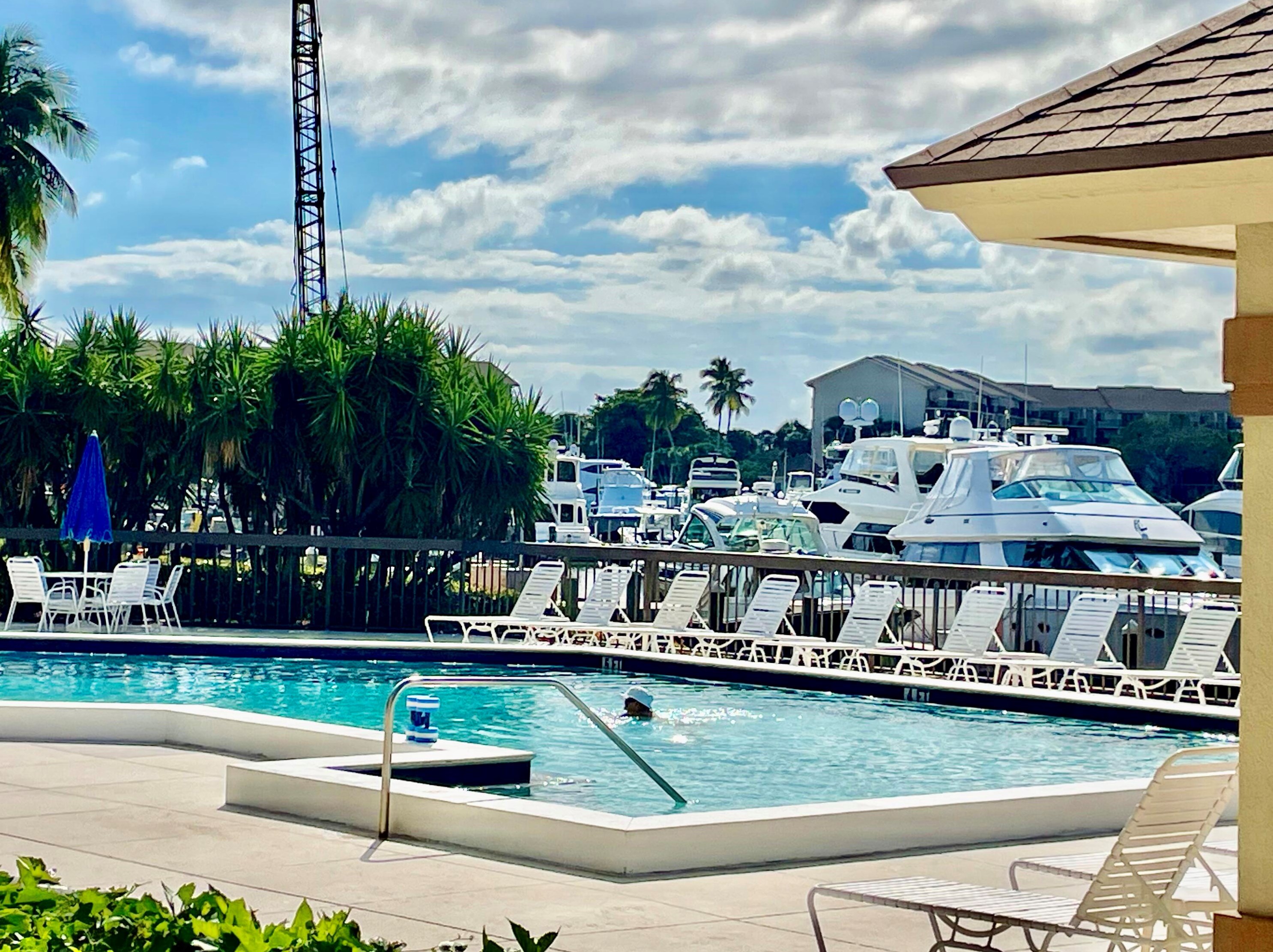1801 Marina Isle Way, Jupiter FL  33477-9432 exterior