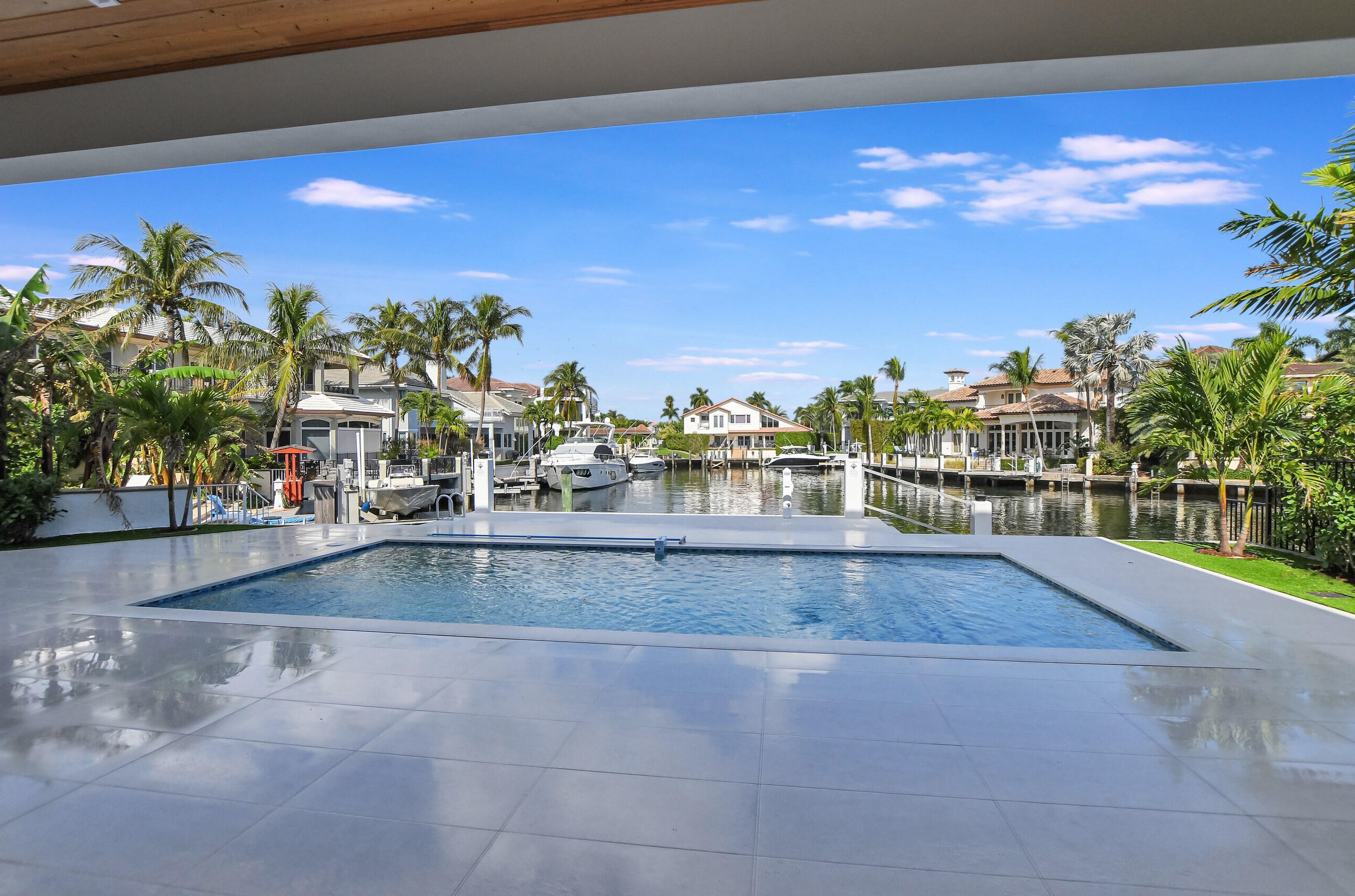 711 32 St, Boca Raton FL 33431-6918 exterior