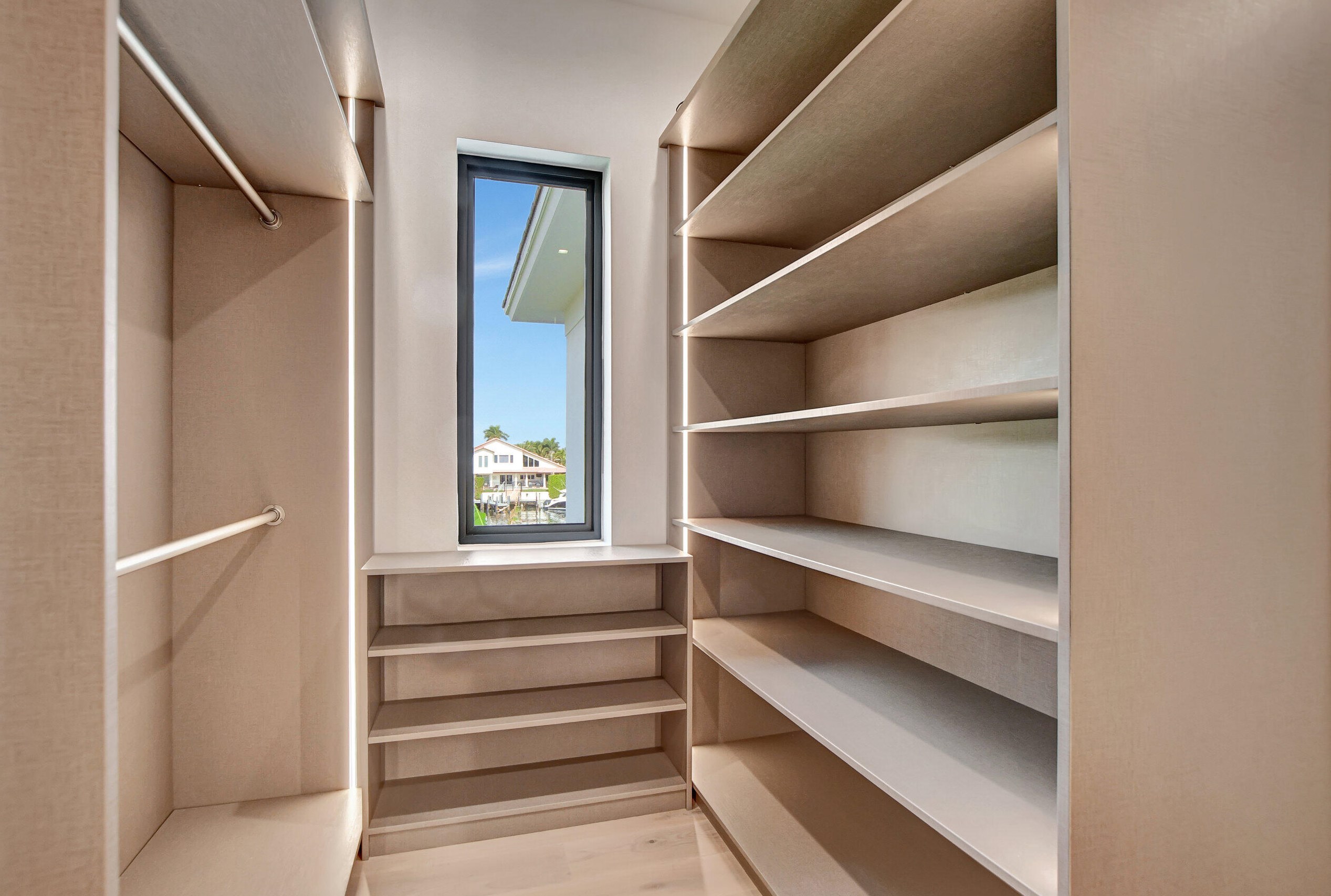 711 32 St, Boca Raton FL 33431-6918 exterior