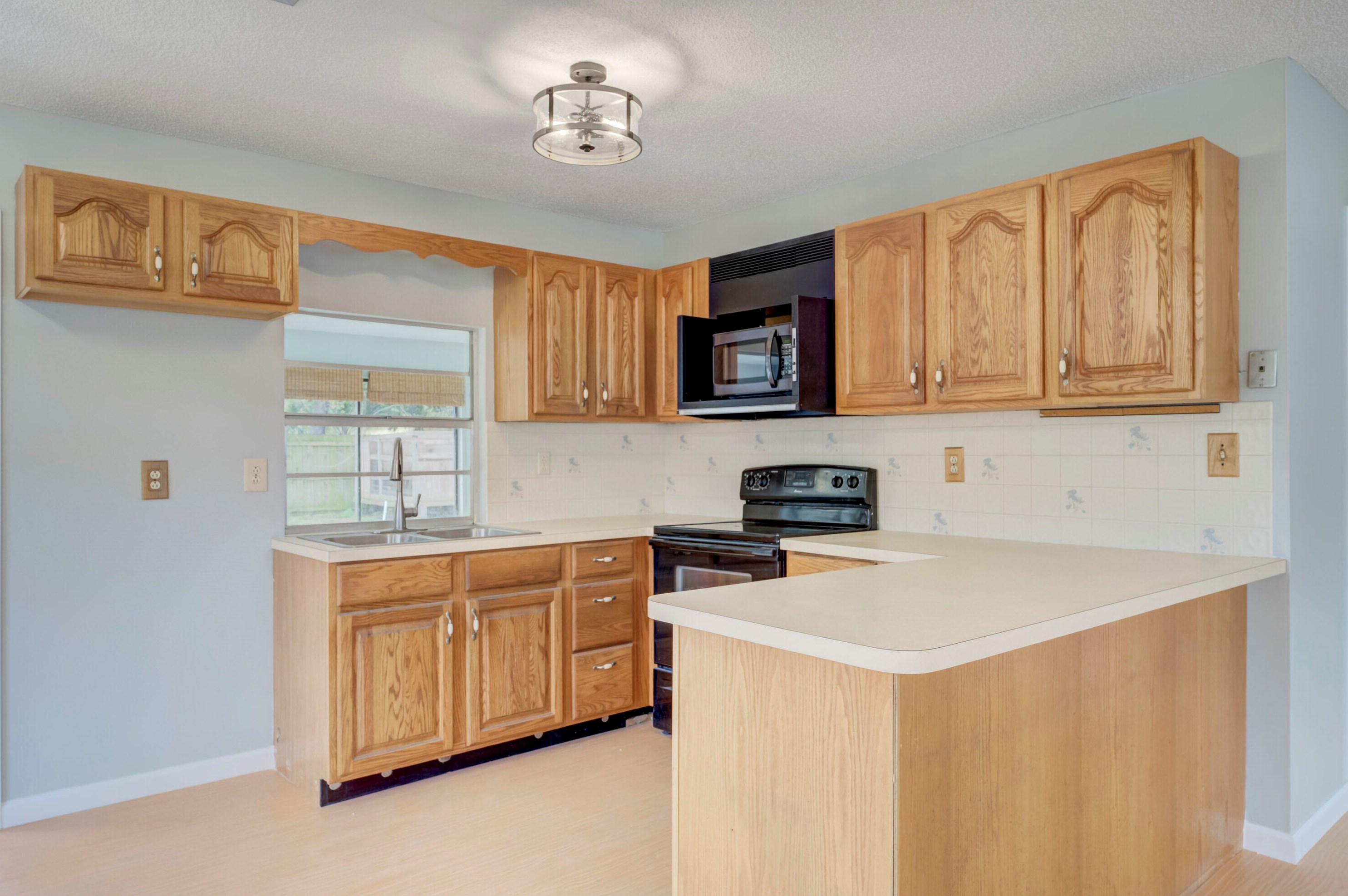 3125 2nd Pl, Vero Beach FL  32968-2010 exterior
