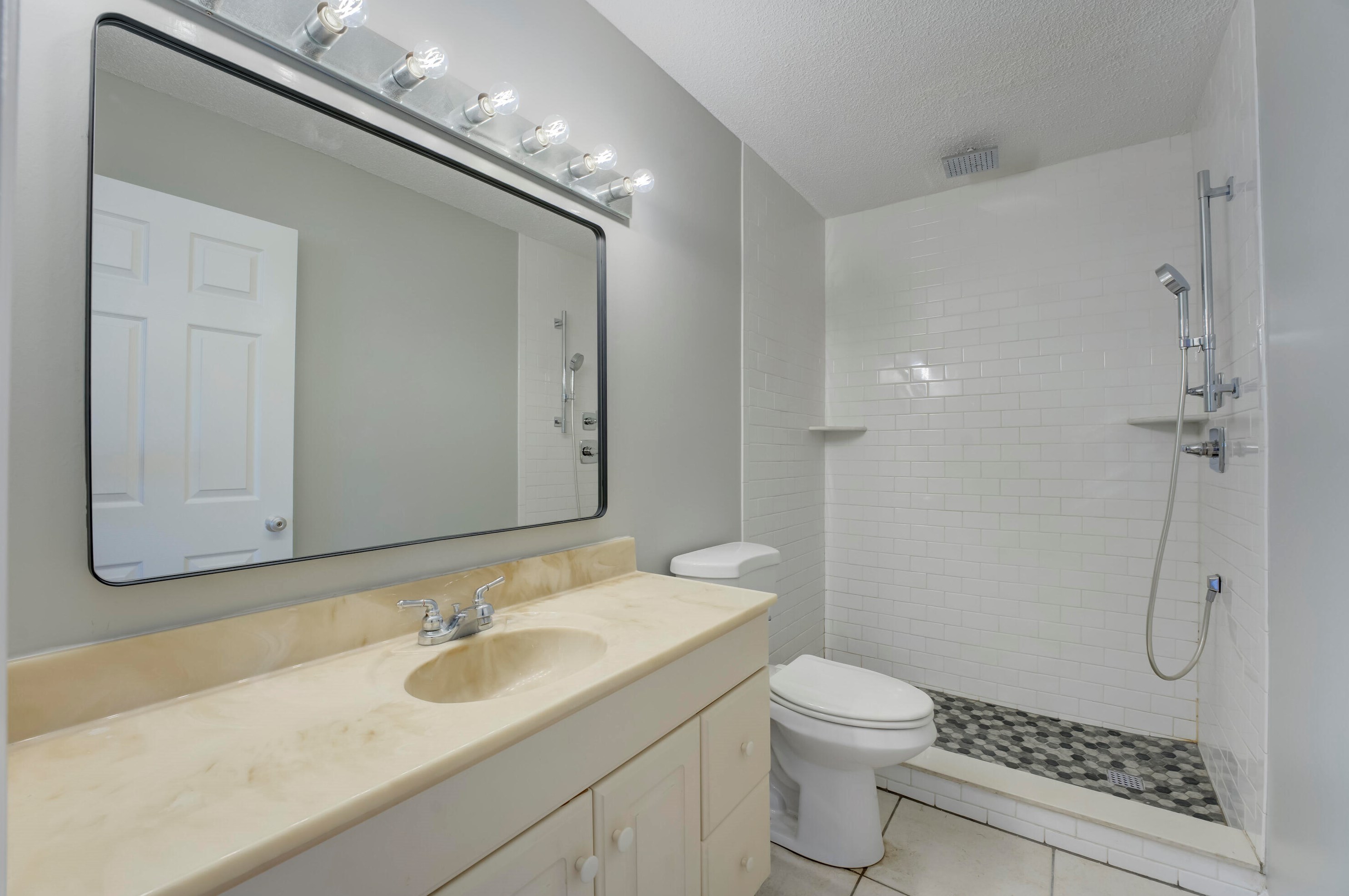 3125 2nd Pl, Vero Beach FL  32968-2010 exterior