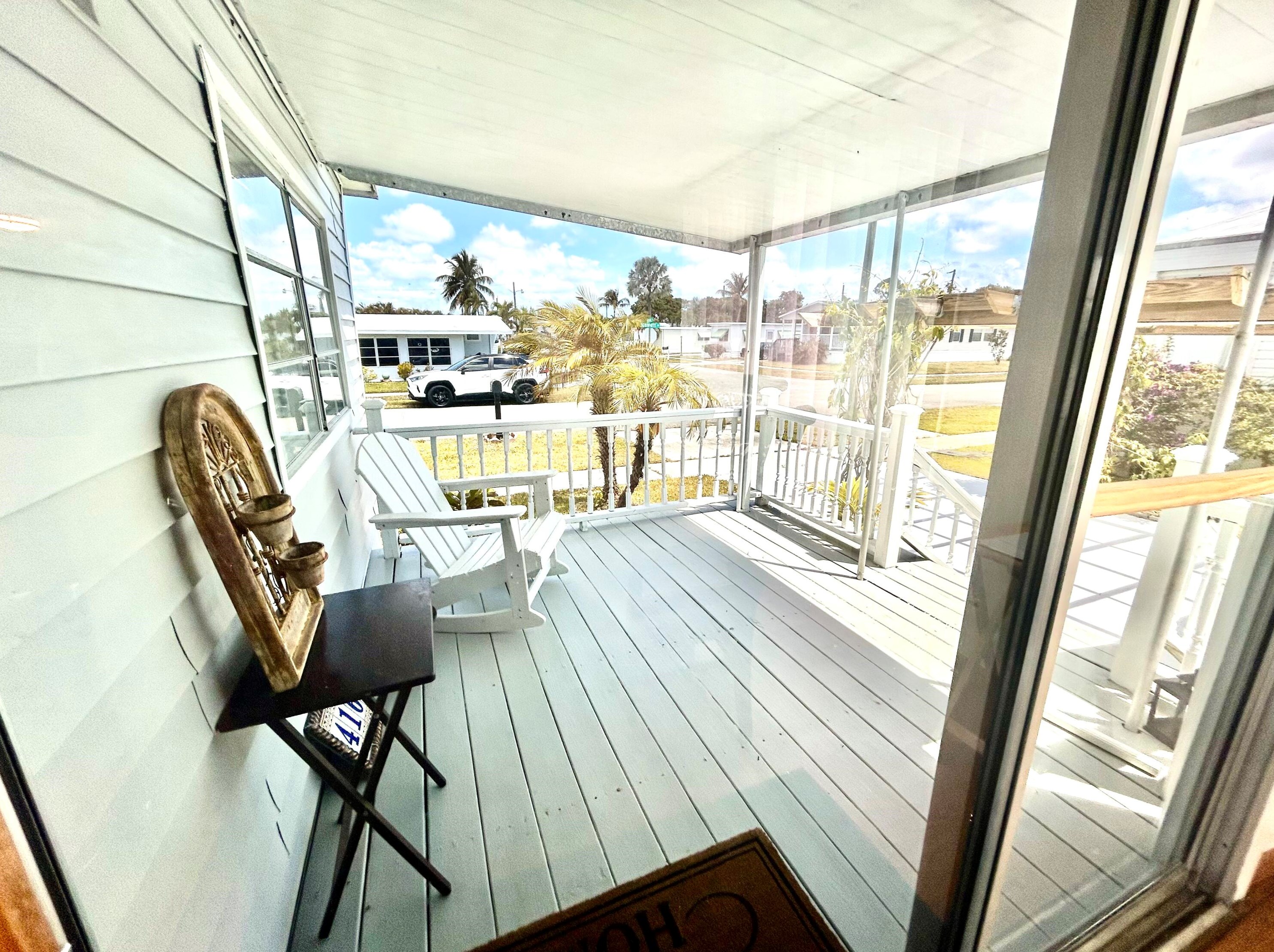 4166 Bobwhite Dr, Boynton Beach FL  33436-2602 exterior