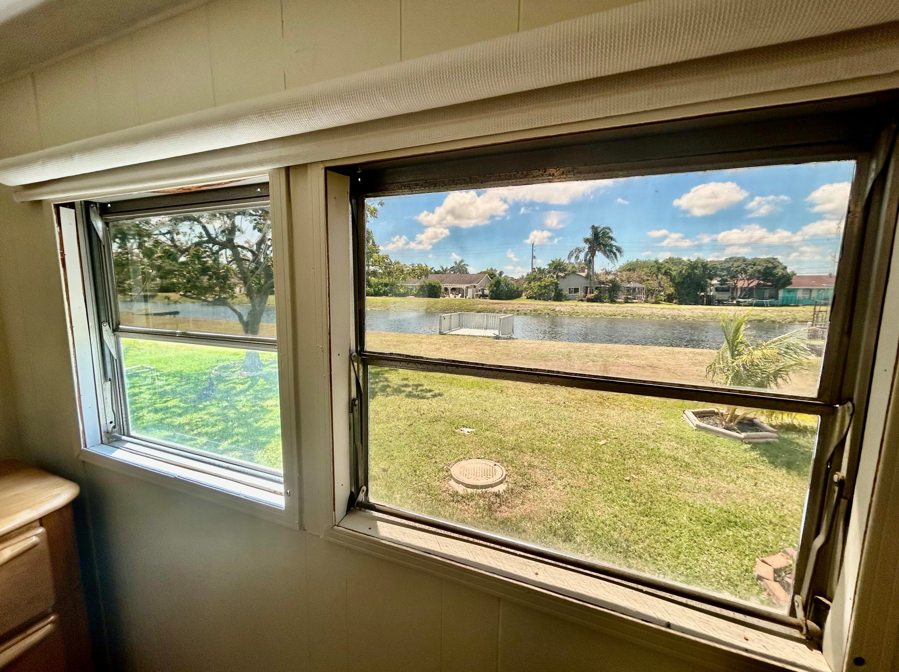 4166 Bobwhite Dr, Boynton Beach FL  33436-2602 exterior