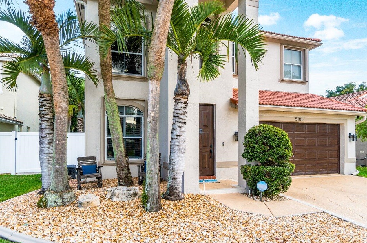 5105 Prairie Dunes Village Cir, Lake Worth FL  33463-8217 exterior