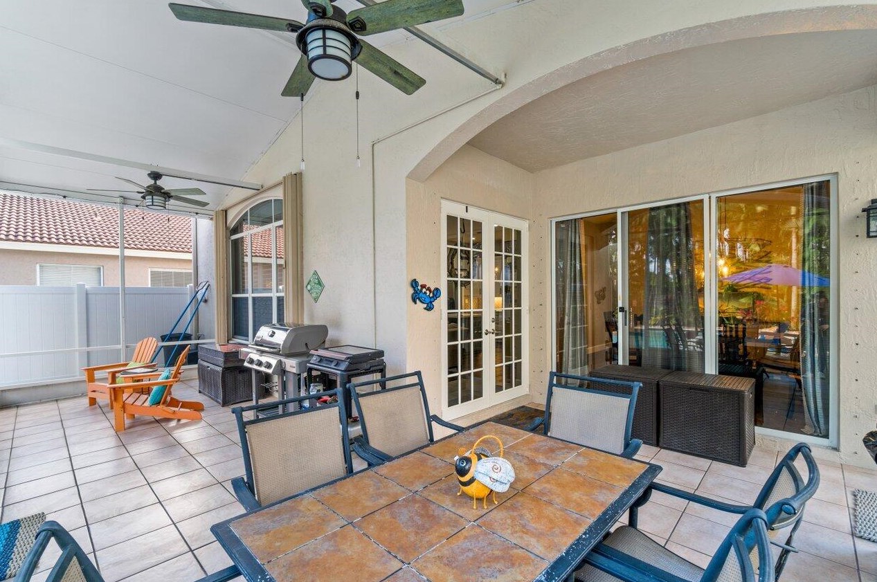 5105 Prairie Dunes Village Cir, Lake Worth FL  33463-8217 exterior