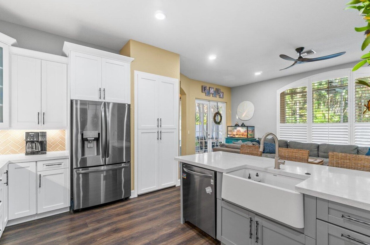 5105 Prairie Dunes Village Cir, Lake Worth FL  33463-8217 exterior