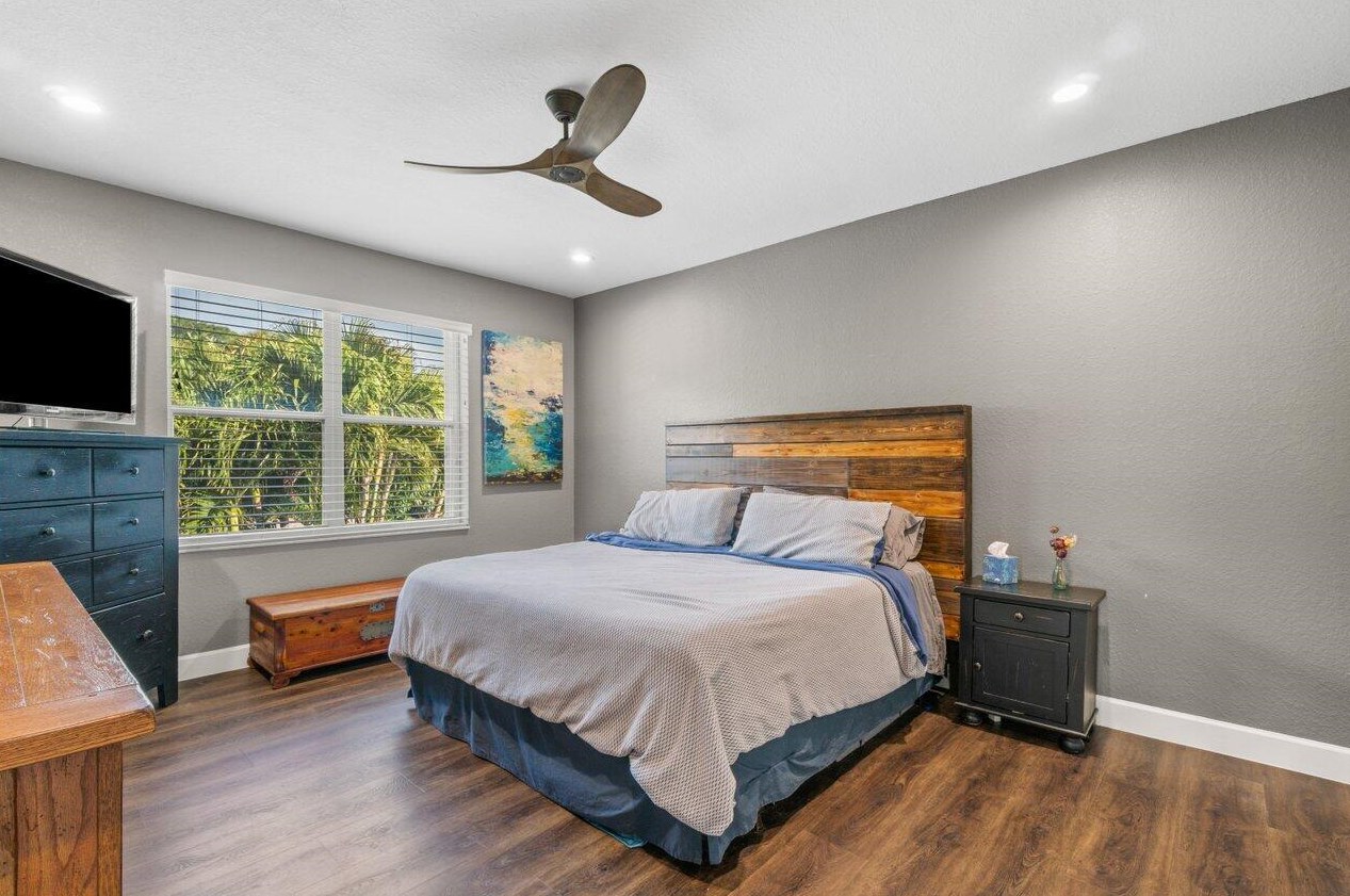 5105 Prairie Dunes Village Cir, Lake Worth FL  33463-8217 exterior