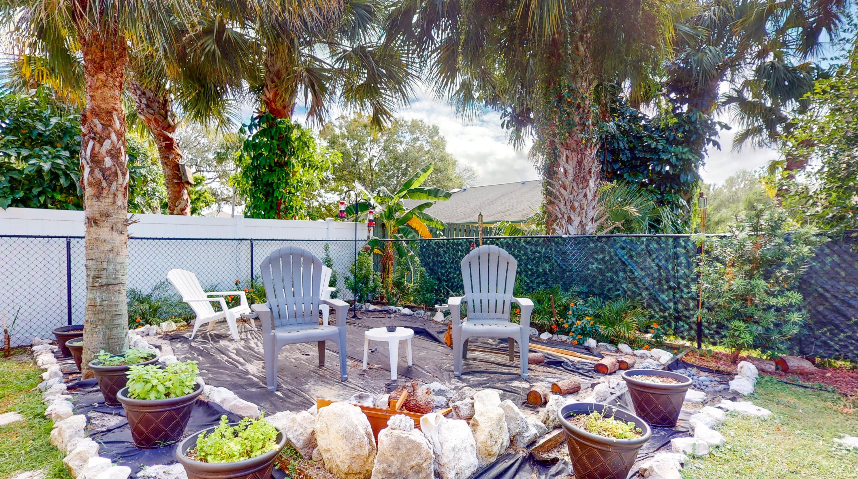 1590 Underwood Ave, Fort Pierce FL  34953-2586 exterior