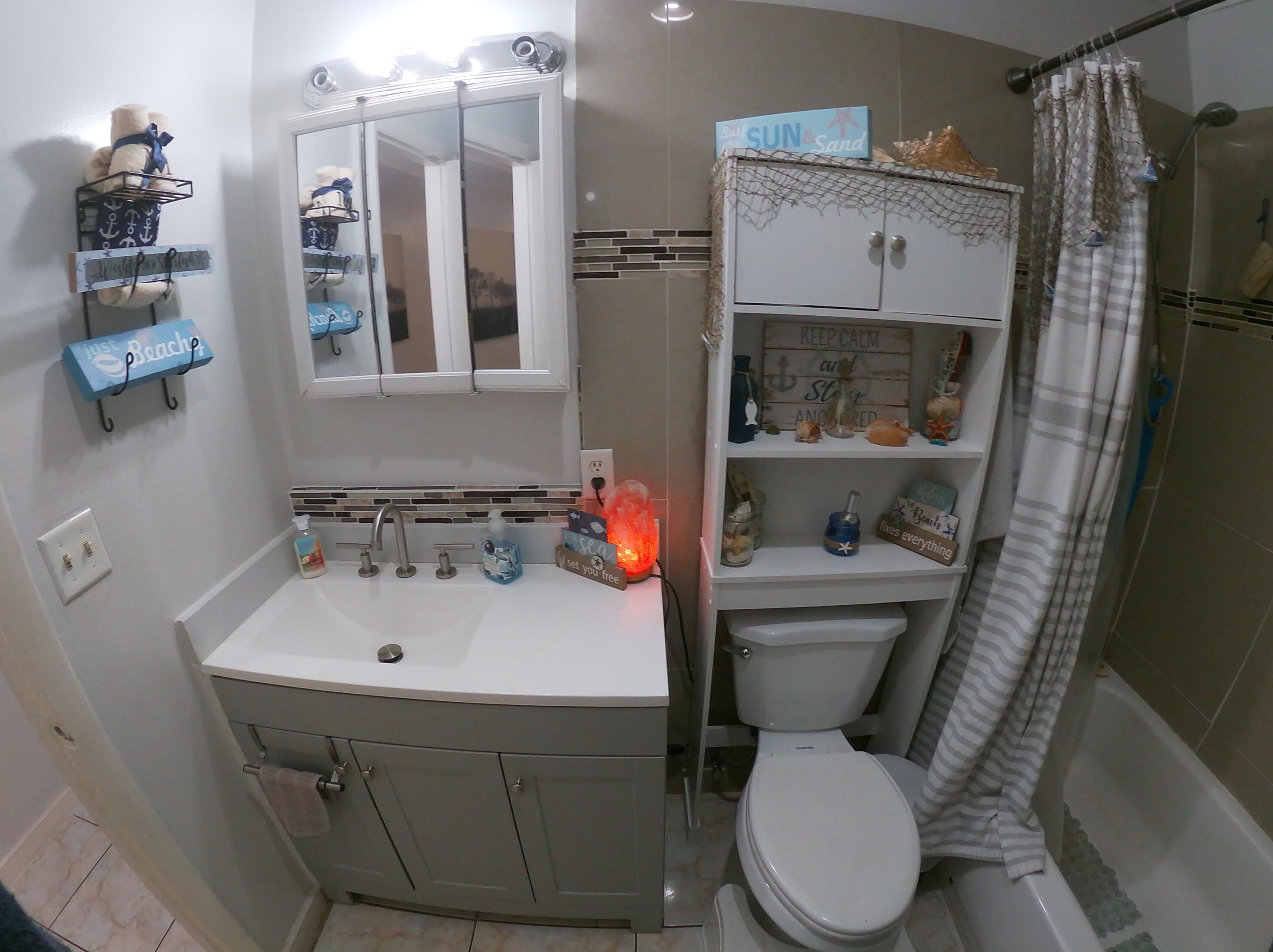 1720 Lavue Ave, Lake Worth FL  33460-2410 exterior