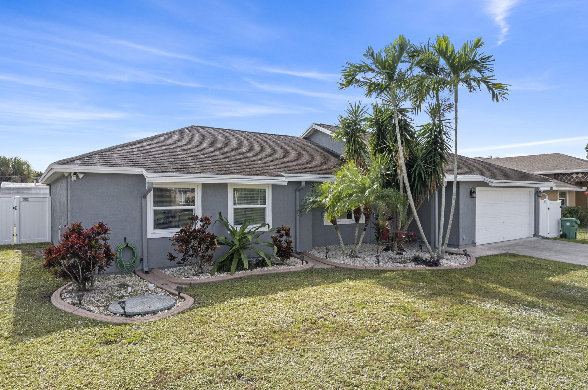 762 Dolores Ave, Fort Pierce FL  34983-1812 exterior