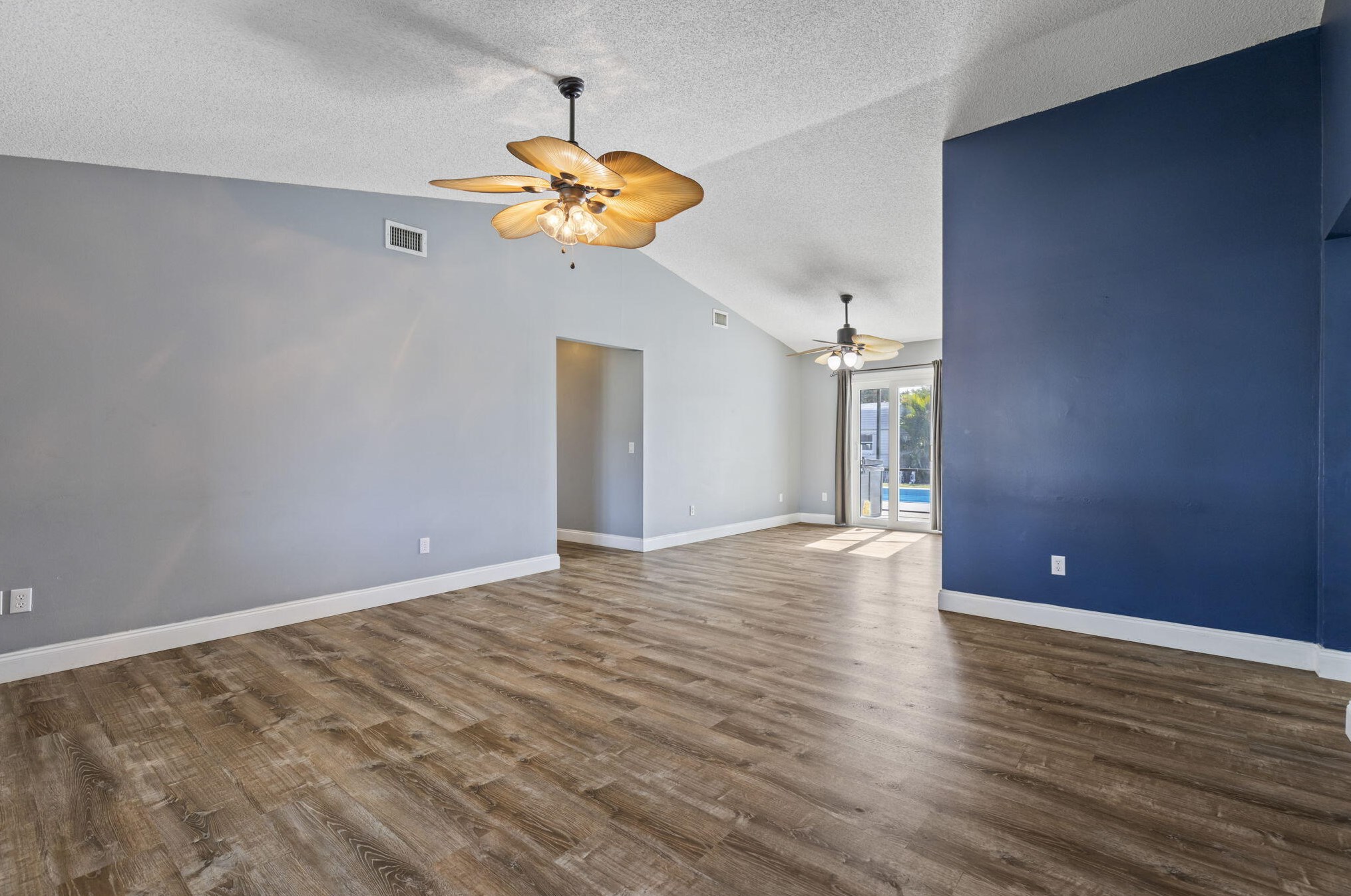 762 Dolores Ave, Fort Pierce FL  34983-1812 exterior