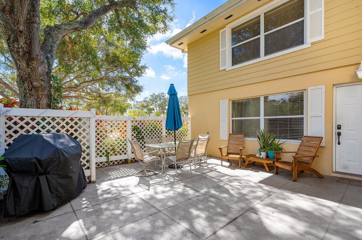 4003 Medford Ct, Boynton Beach FL 33436-9062 exterior