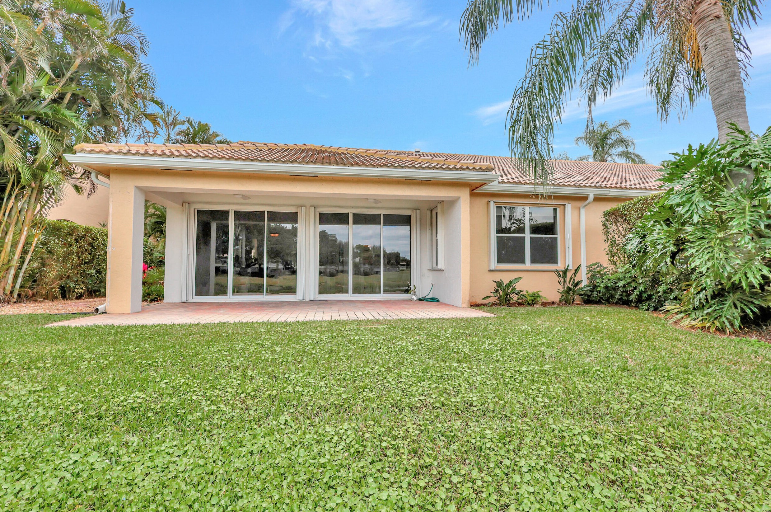 4614 Carlton Golf Dr, Lake Worth FL  33449-8129 exterior