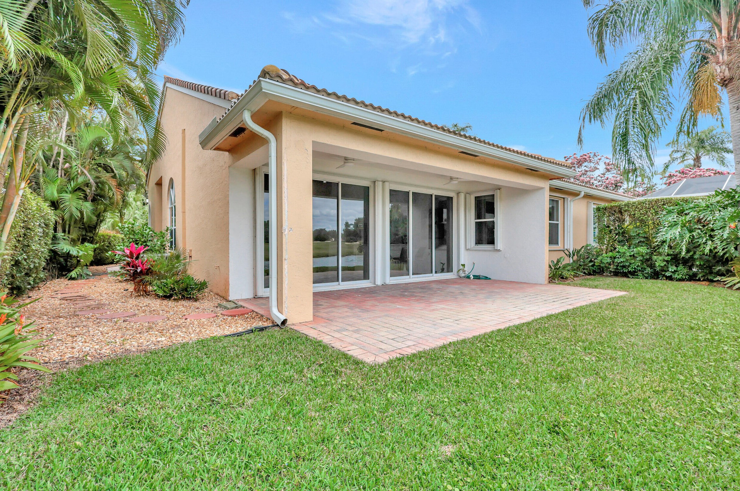 4614 Carlton Golf Dr, Lake Worth FL  33449-8129 exterior