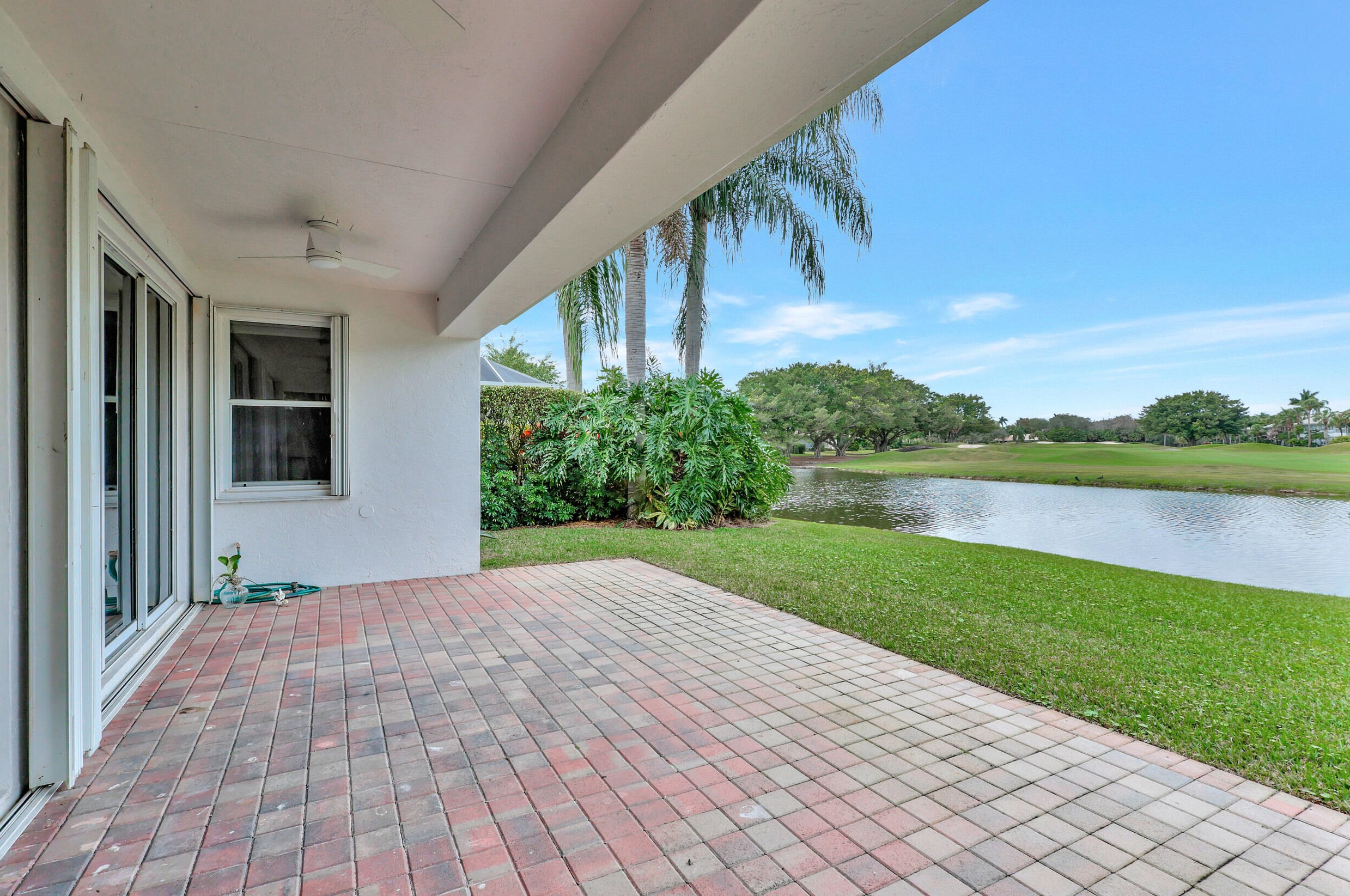 4614 Carlton Golf Dr, Lake Worth FL  33449-8129 exterior