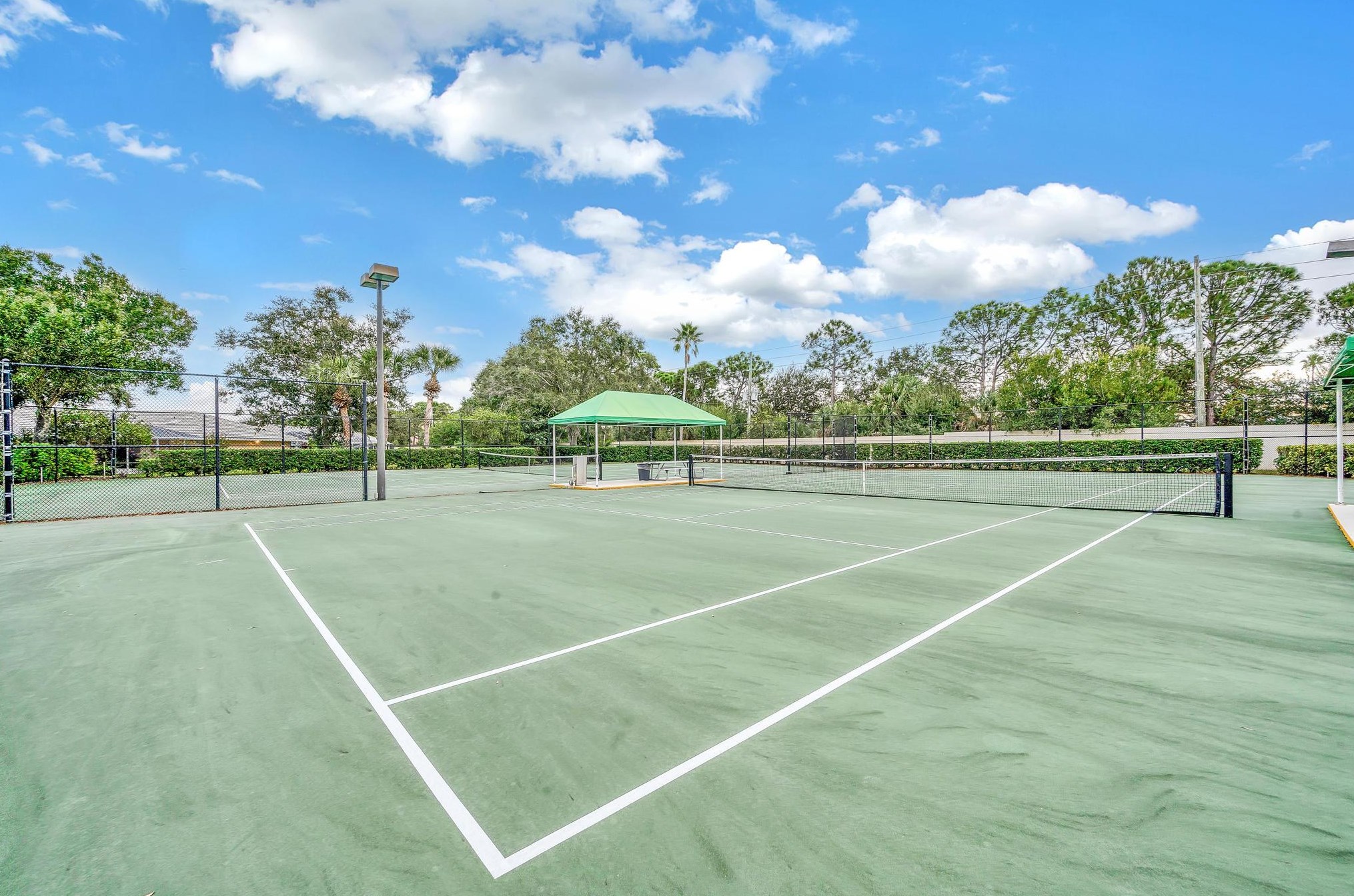 1238 Sun Terrace Cir, Fort Pierce FL  34986-1806 exterior