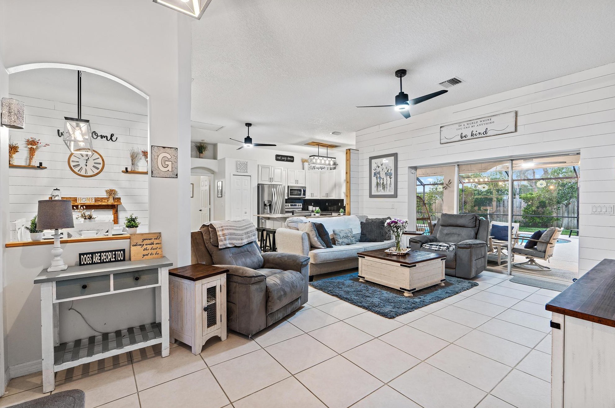 5884 Carovel Ave, Fort Pierce FL  34986-3801 exterior