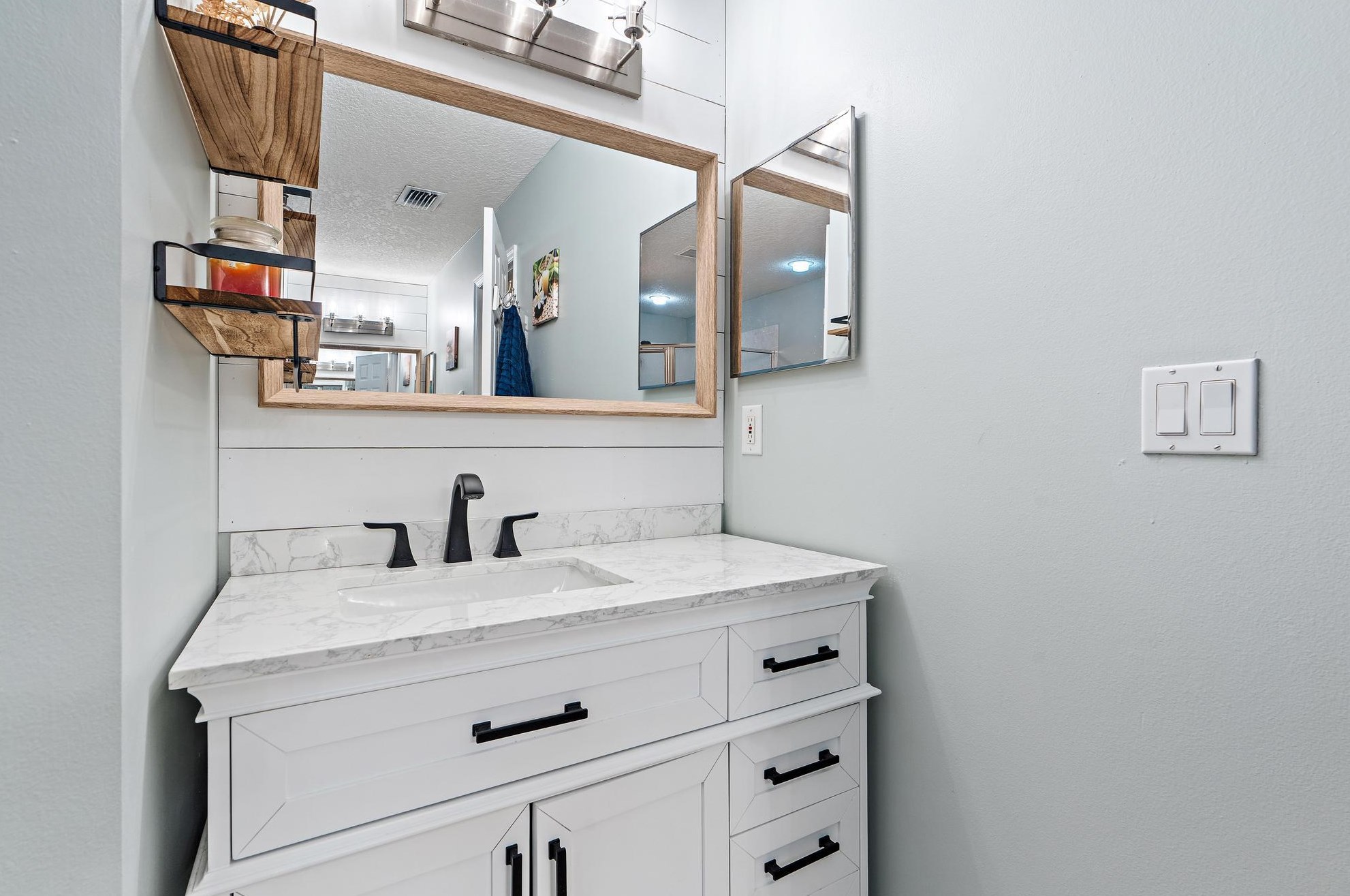 5884 Carovel Ave, Fort Pierce FL  34986-3801 exterior