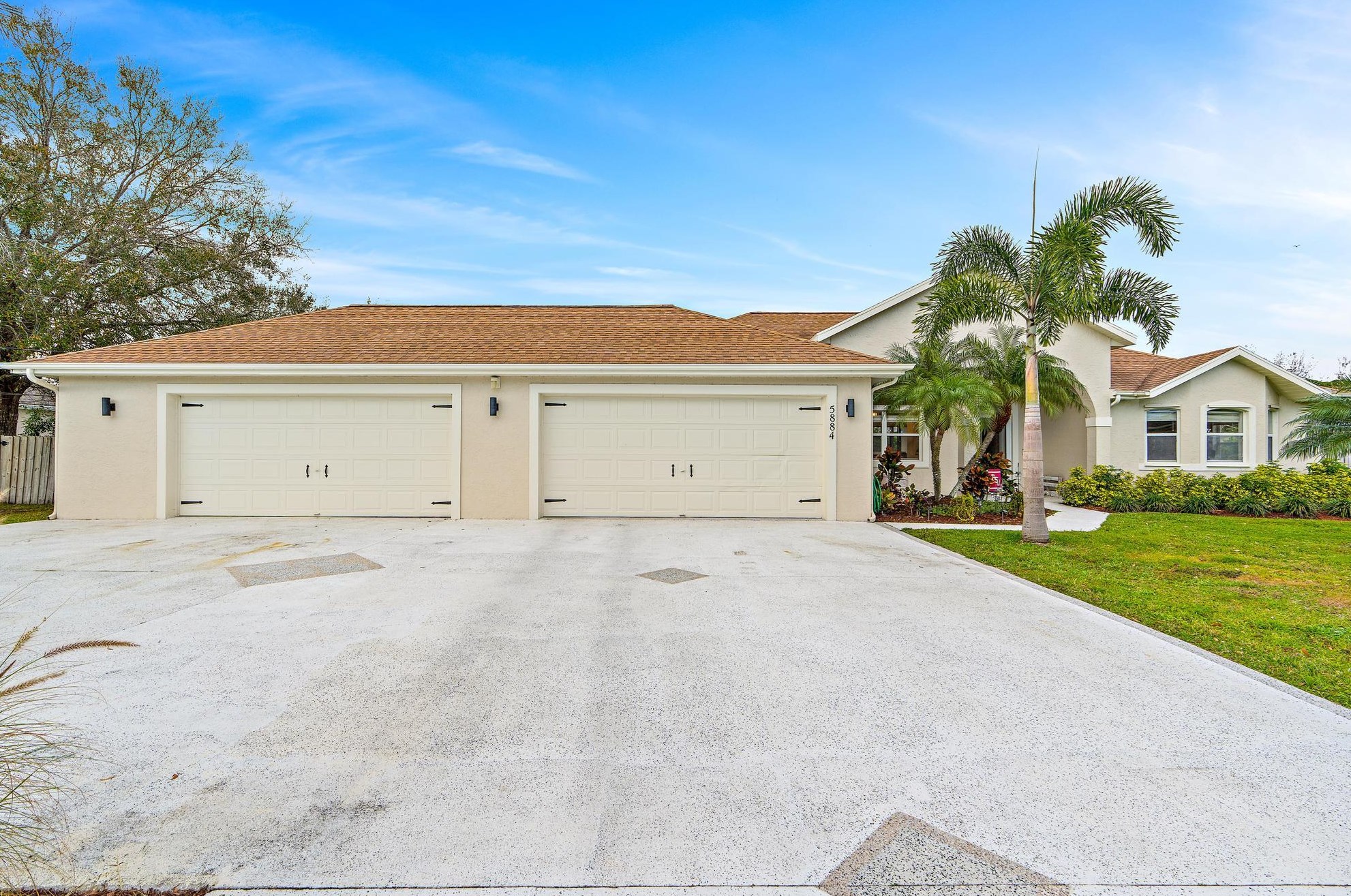 5884 Carovel Ave, Fort Pierce FL  34986-3801 exterior