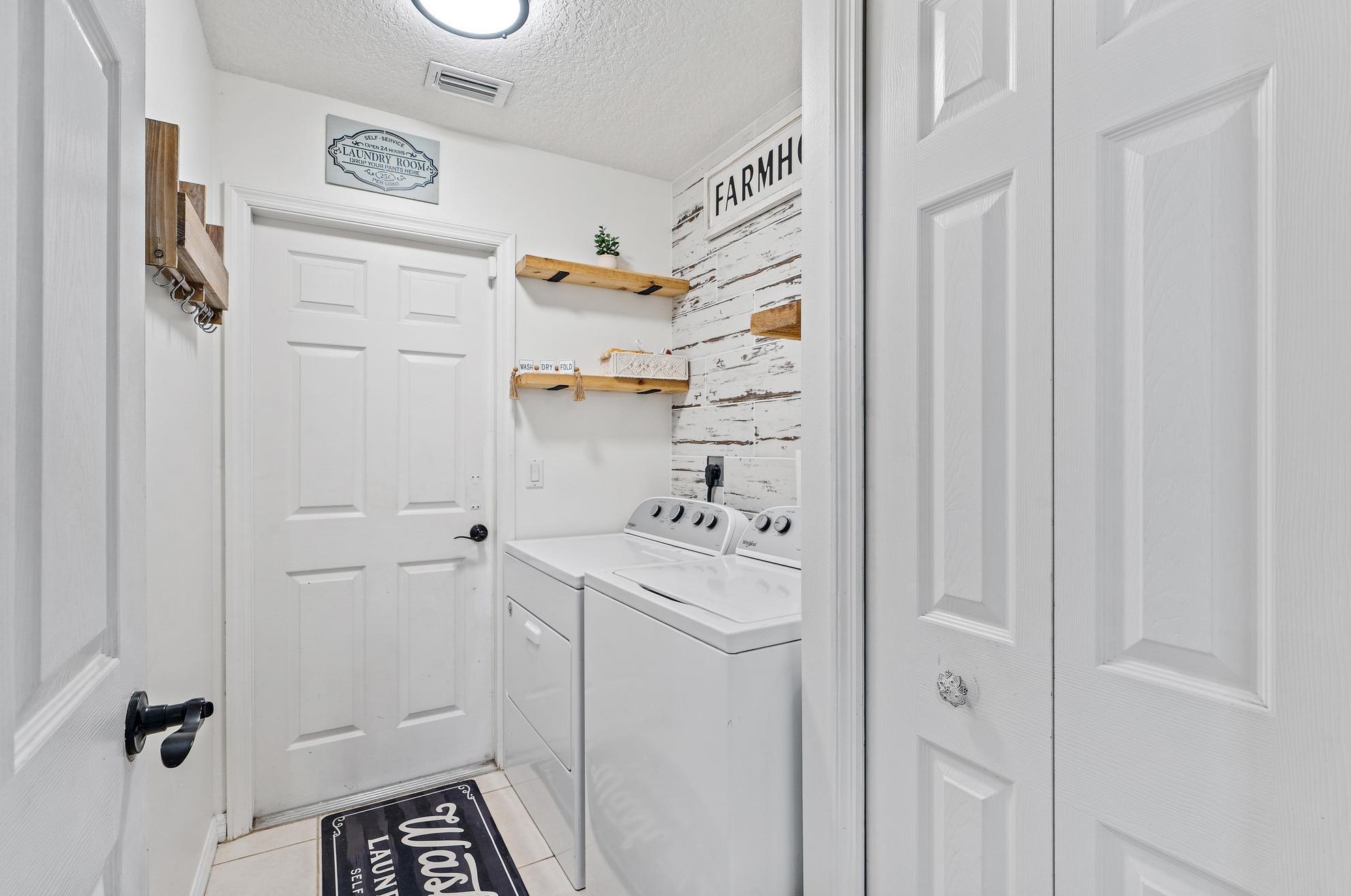 5884 Carovel Ave, Fort Pierce FL  34986-3801 exterior