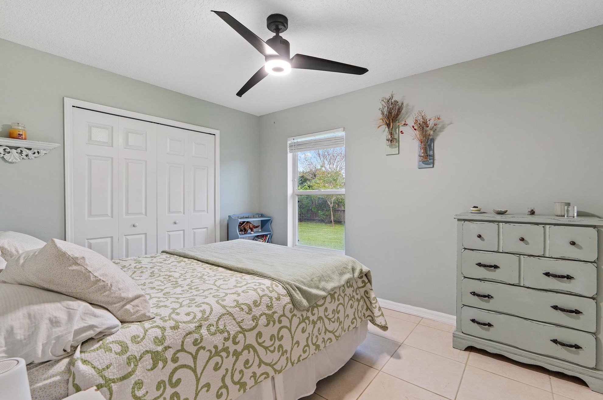 5884 Carovel Ave, Fort Pierce FL  34986-3801 exterior