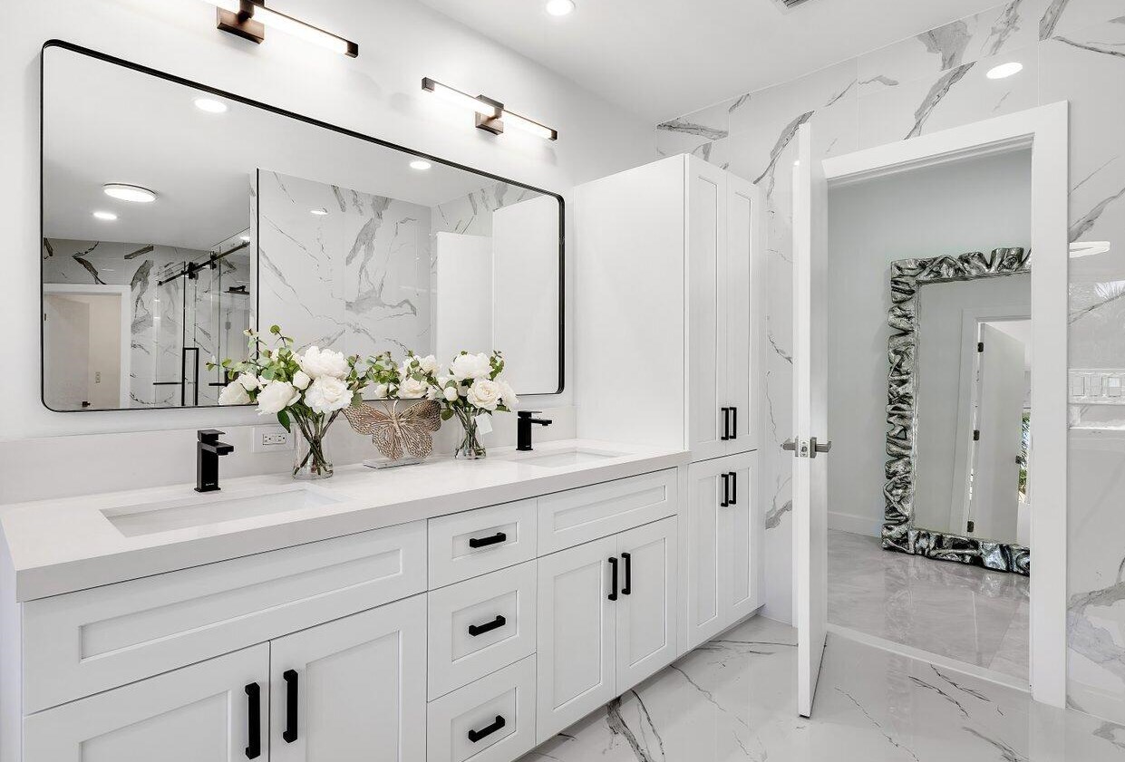 6975 Calumet Cir, Lake Worth FL 33467-7005 exterior