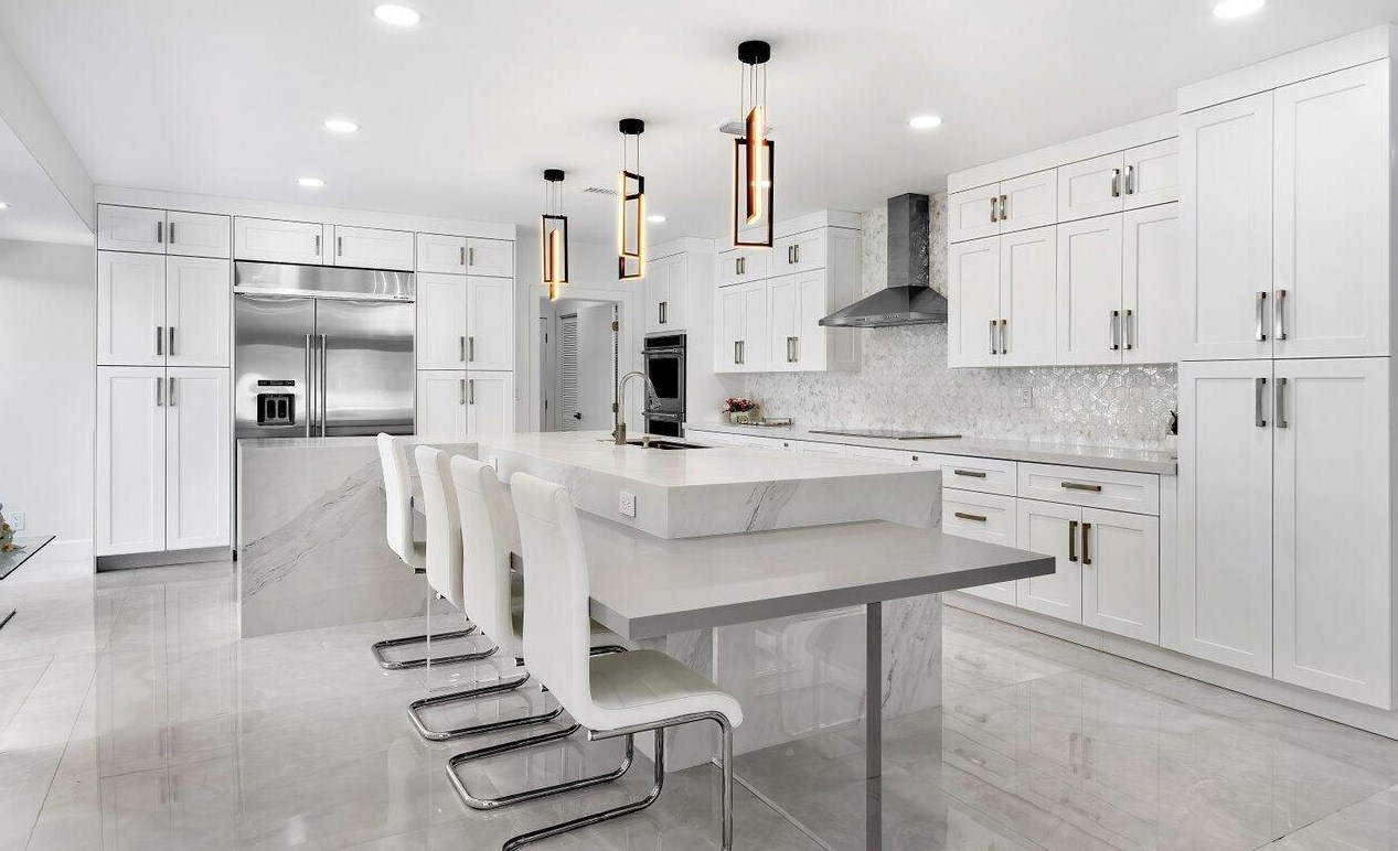 6975 Calumet Cir, Lake Worth FL 33467-7005 exterior