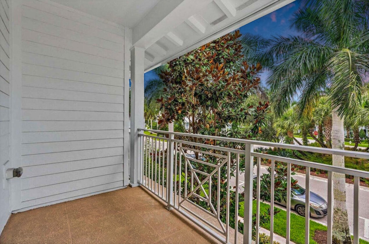 1176 Community Dr, Jupiter FL  33458-8396 exterior