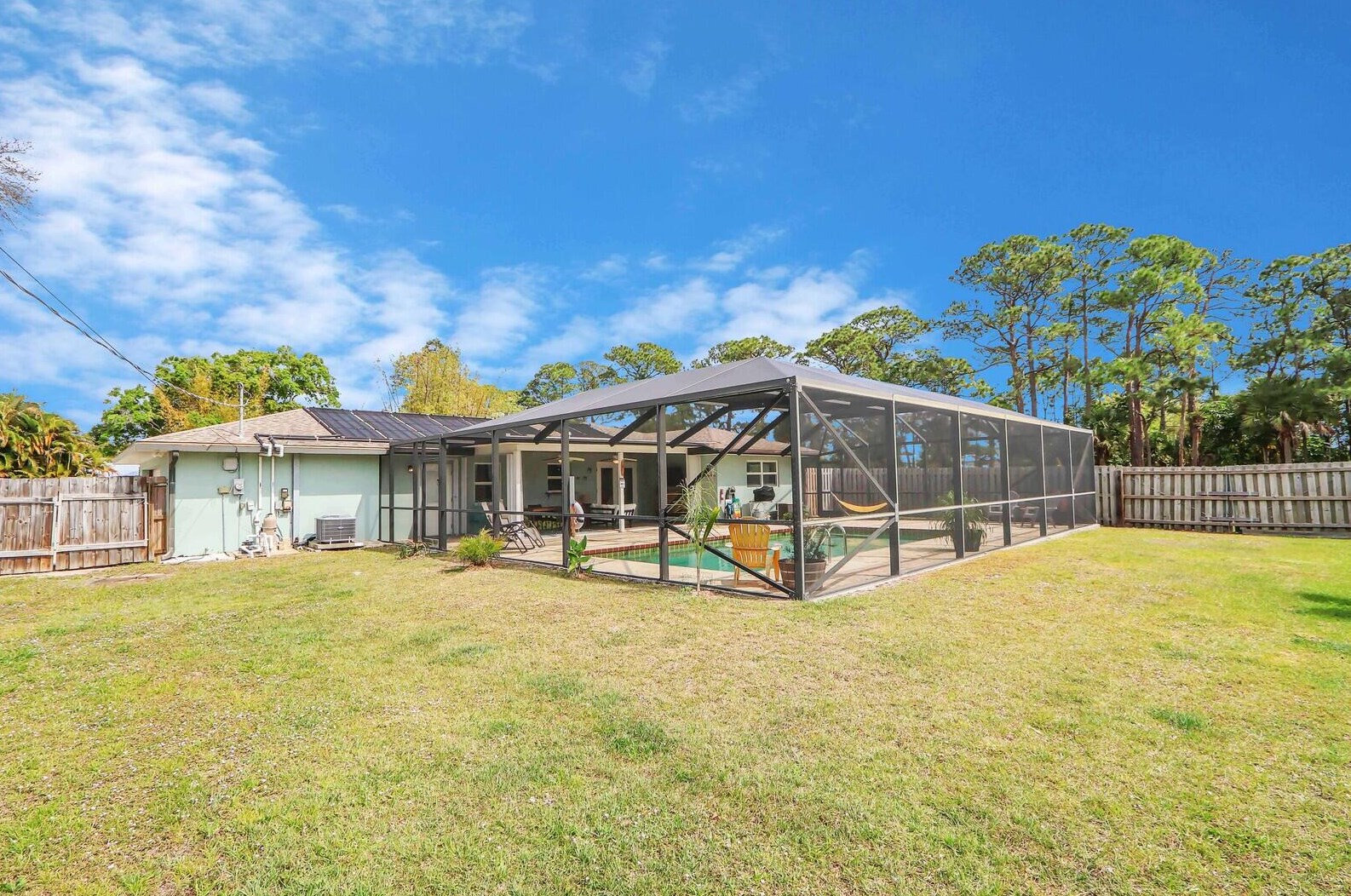6501 Paso Robles Blvd, Fort Pierce FL  34951-1224 exterior