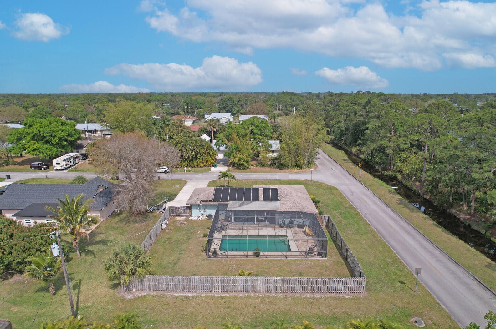 6501 Paso Robles Blvd, Fort Pierce FL  34951-1224 exterior