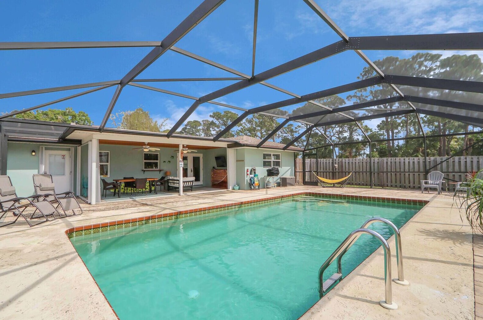 6501 Paso Robles Blvd, Fort Pierce FL  34951-1224 exterior