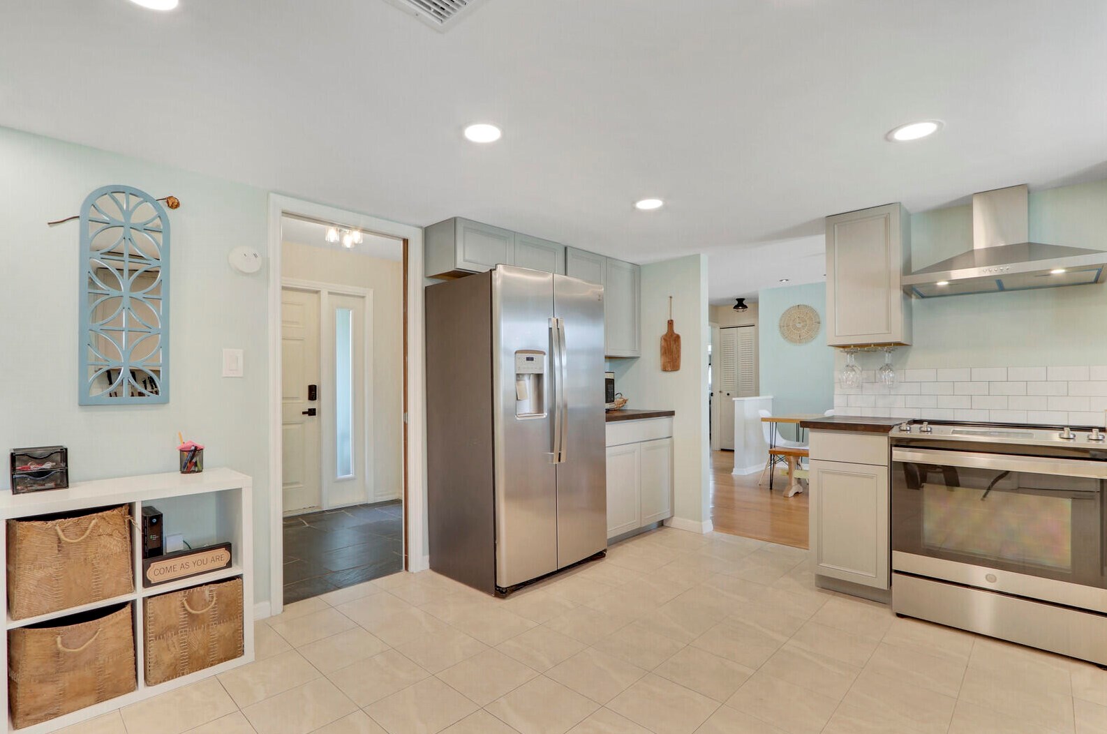 6501 Paso Robles Blvd, Fort Pierce FL  34951-1224 exterior