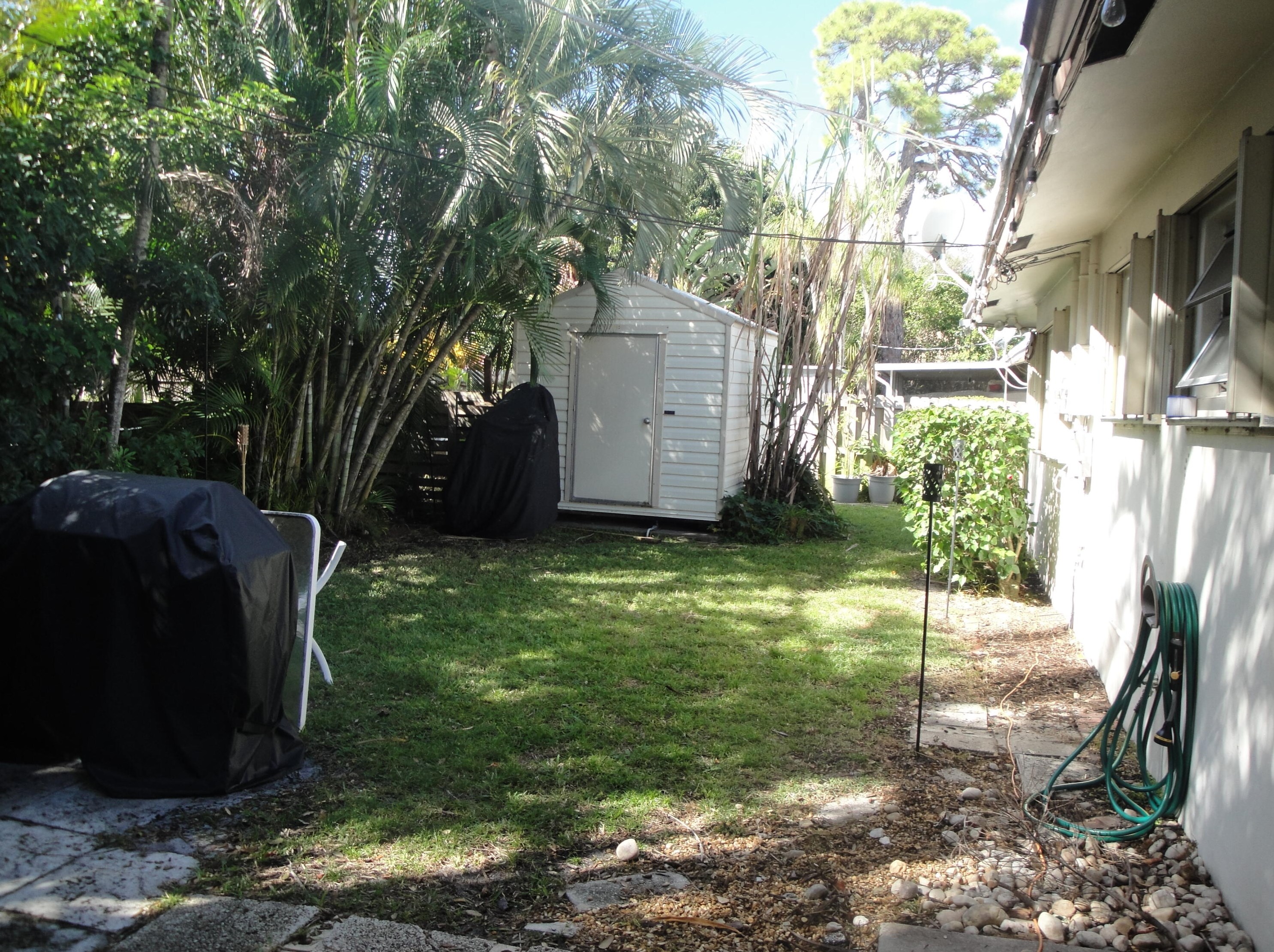 696 Hastings St, Boca Raton FL 33487-3909 exterior