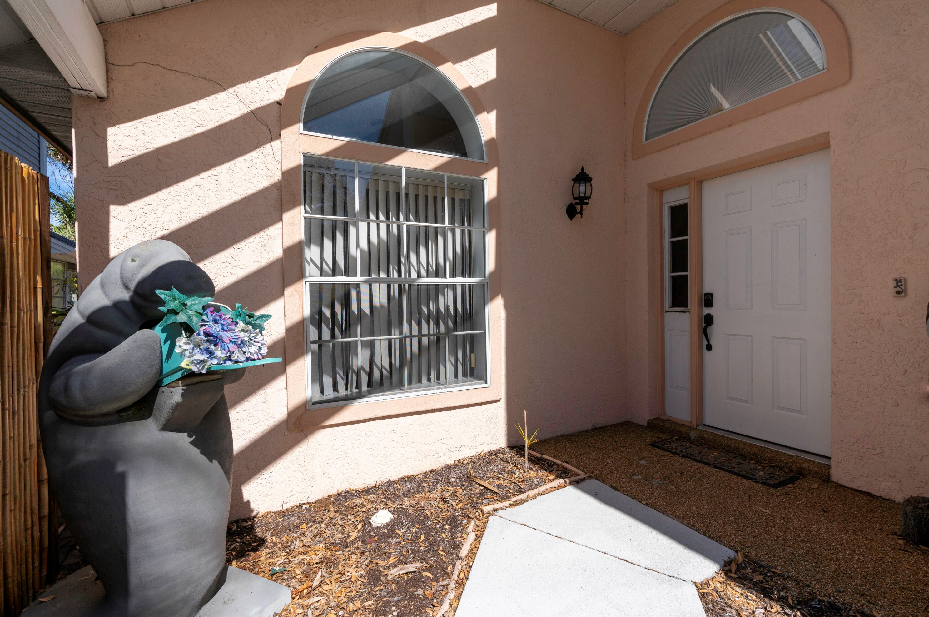 482 10th Pl, Vero Beach FL  32960-6818 exterior