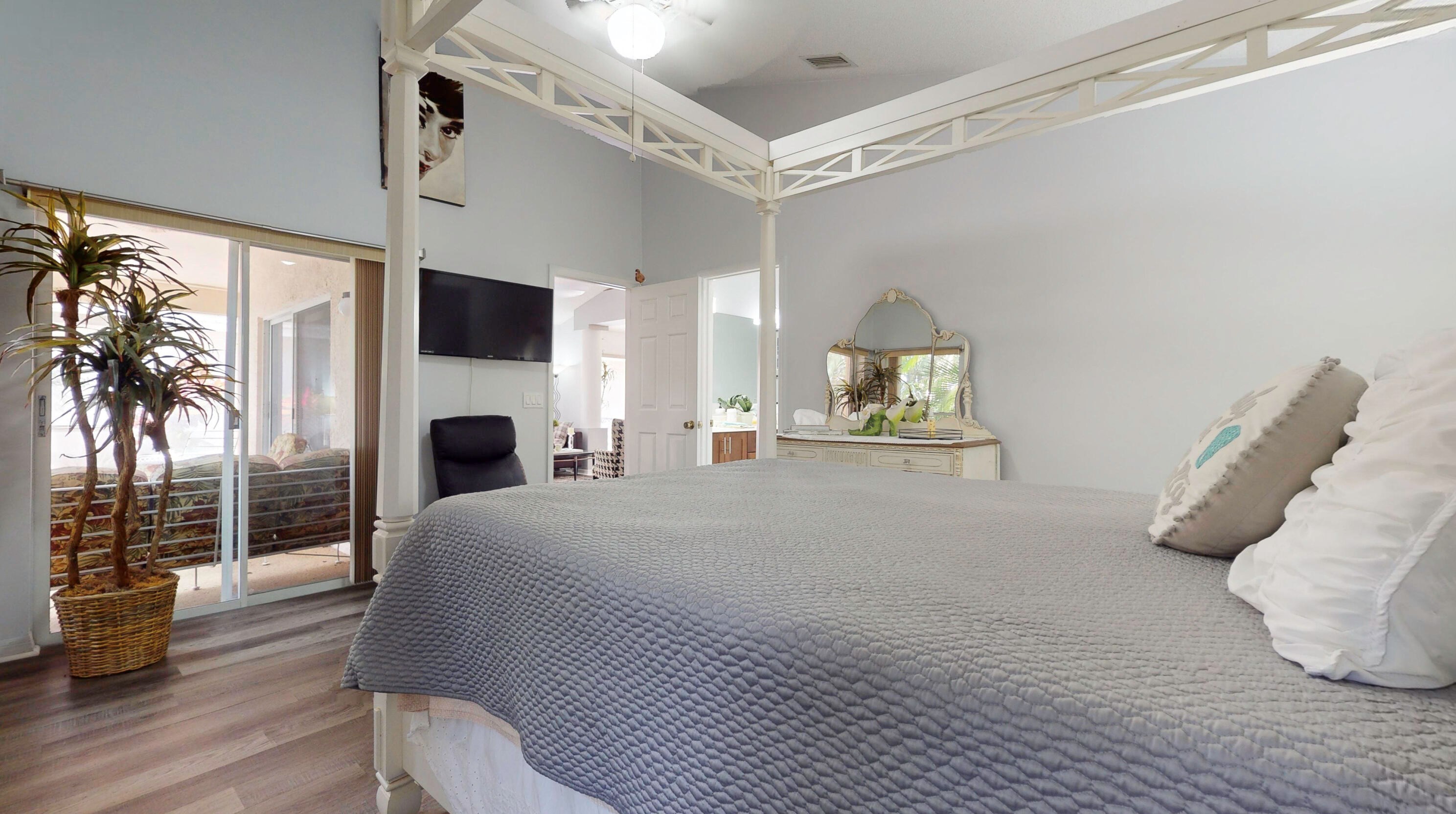 482 10th Pl, Vero Beach FL  32960-6818 exterior