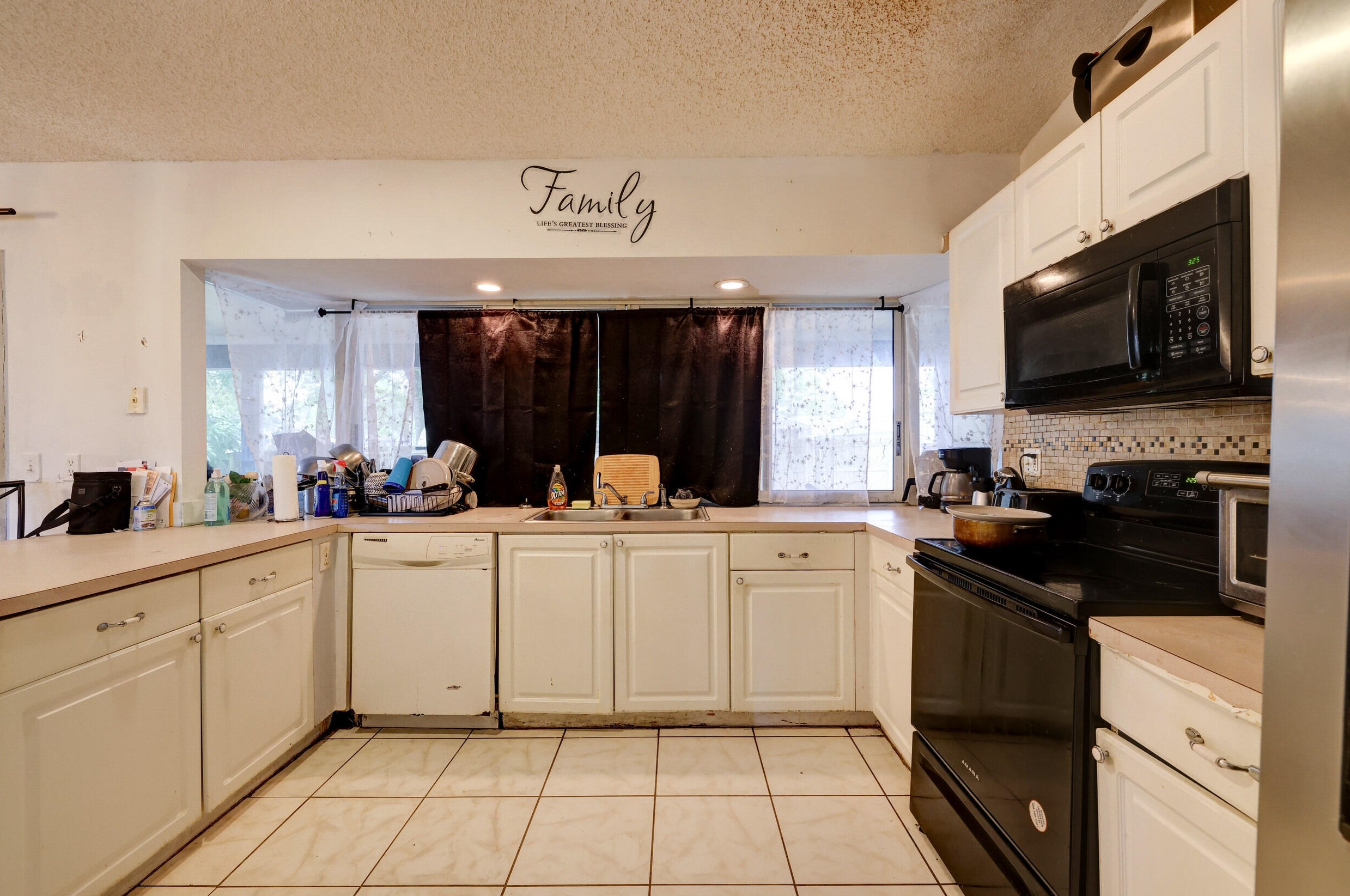 3901 Jarmer Rd, Fort Pierce FL  34953-3648 exterior