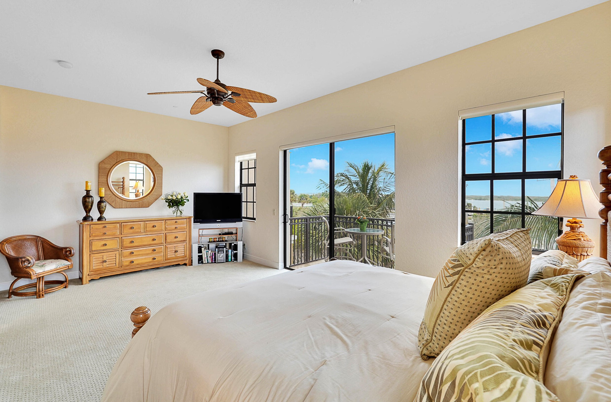 204 Del Sol Cir, Jupiter FL 33469-2229 exterior