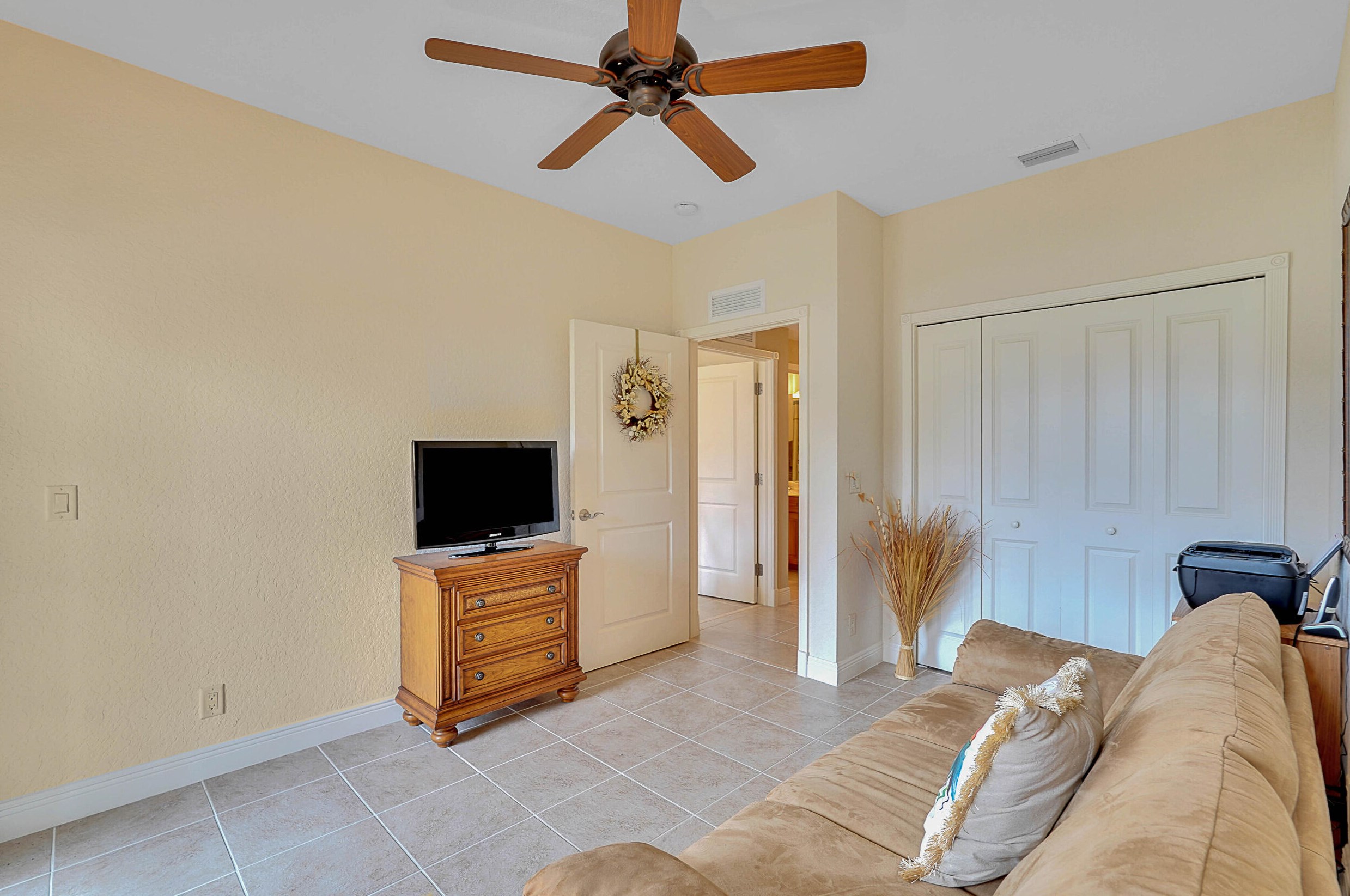 204 Del Sol Cir, Jupiter FL 33469-2229 exterior