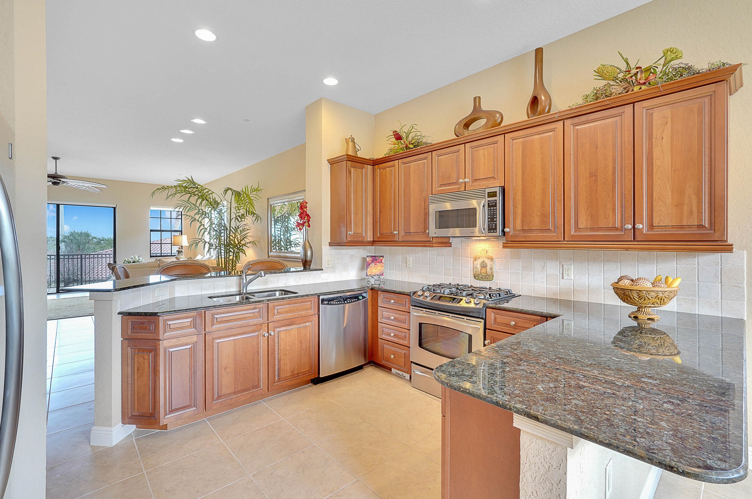 204 Del Sol Cir, Jupiter FL 33469-2229 exterior