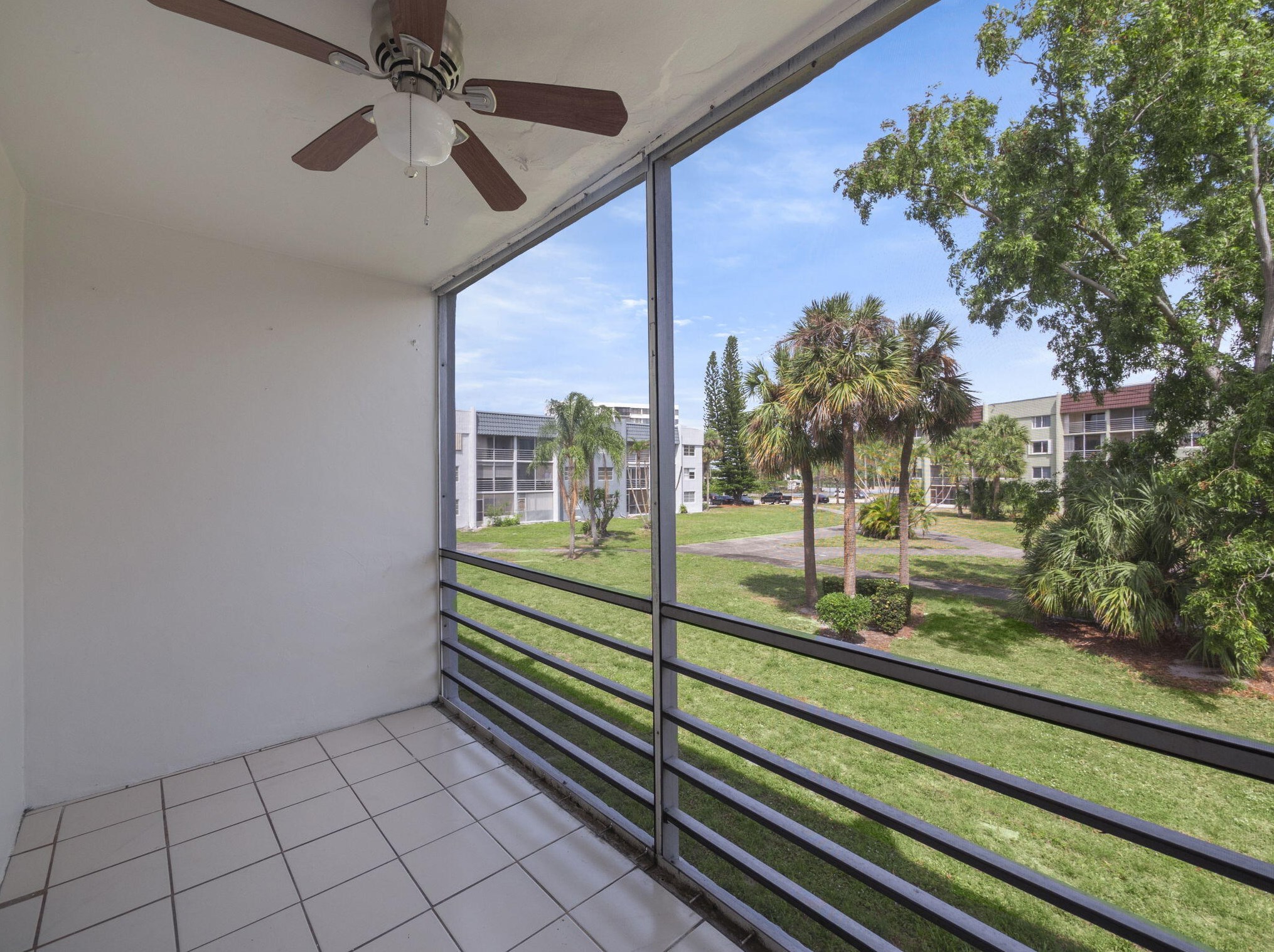 1630 Embassy Dr, West Palm Beach FL  33401-1911 exterior