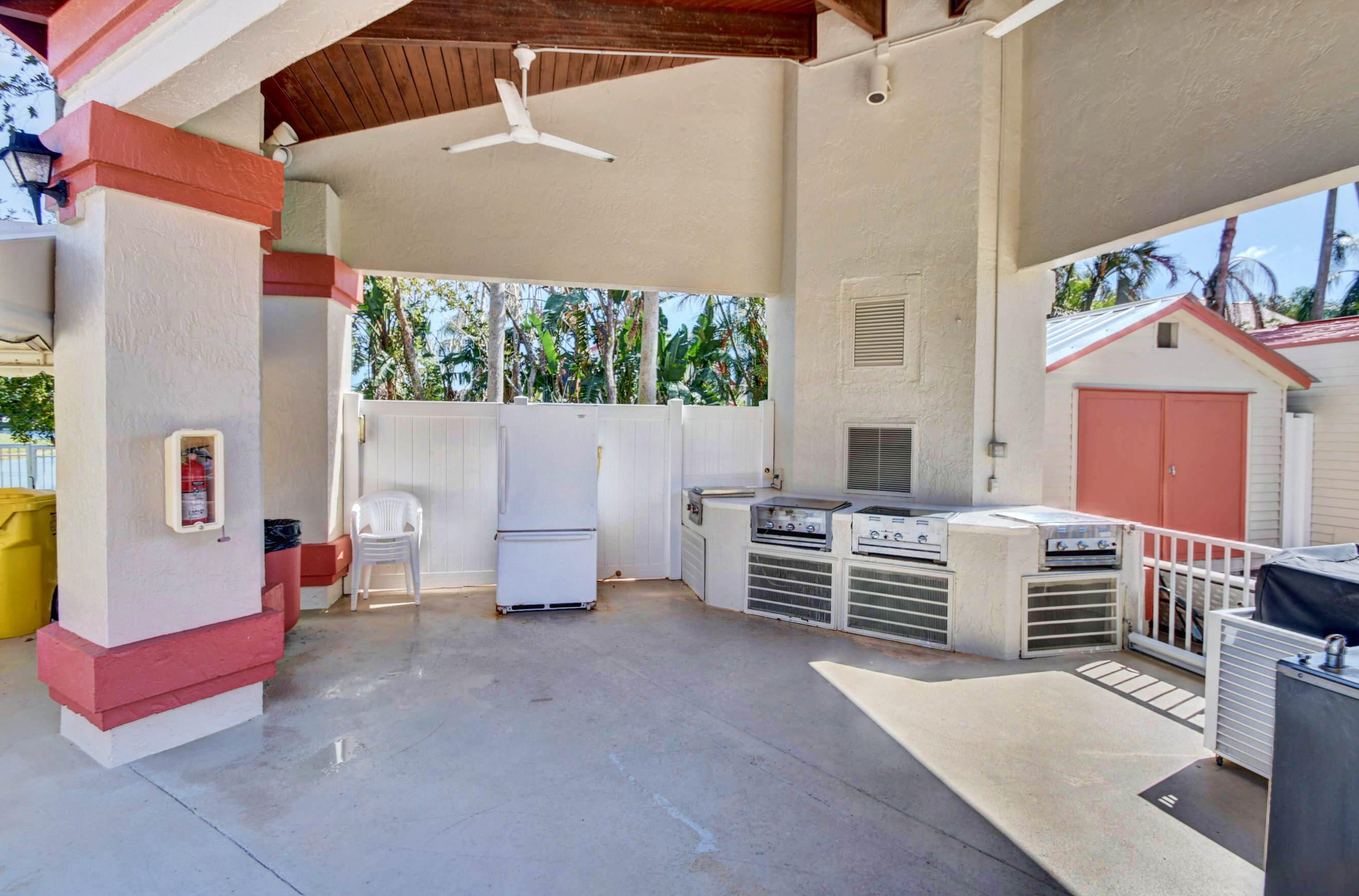 7605 Lexington Club Blvd, Delray Beach FL  33446-3447 exterior