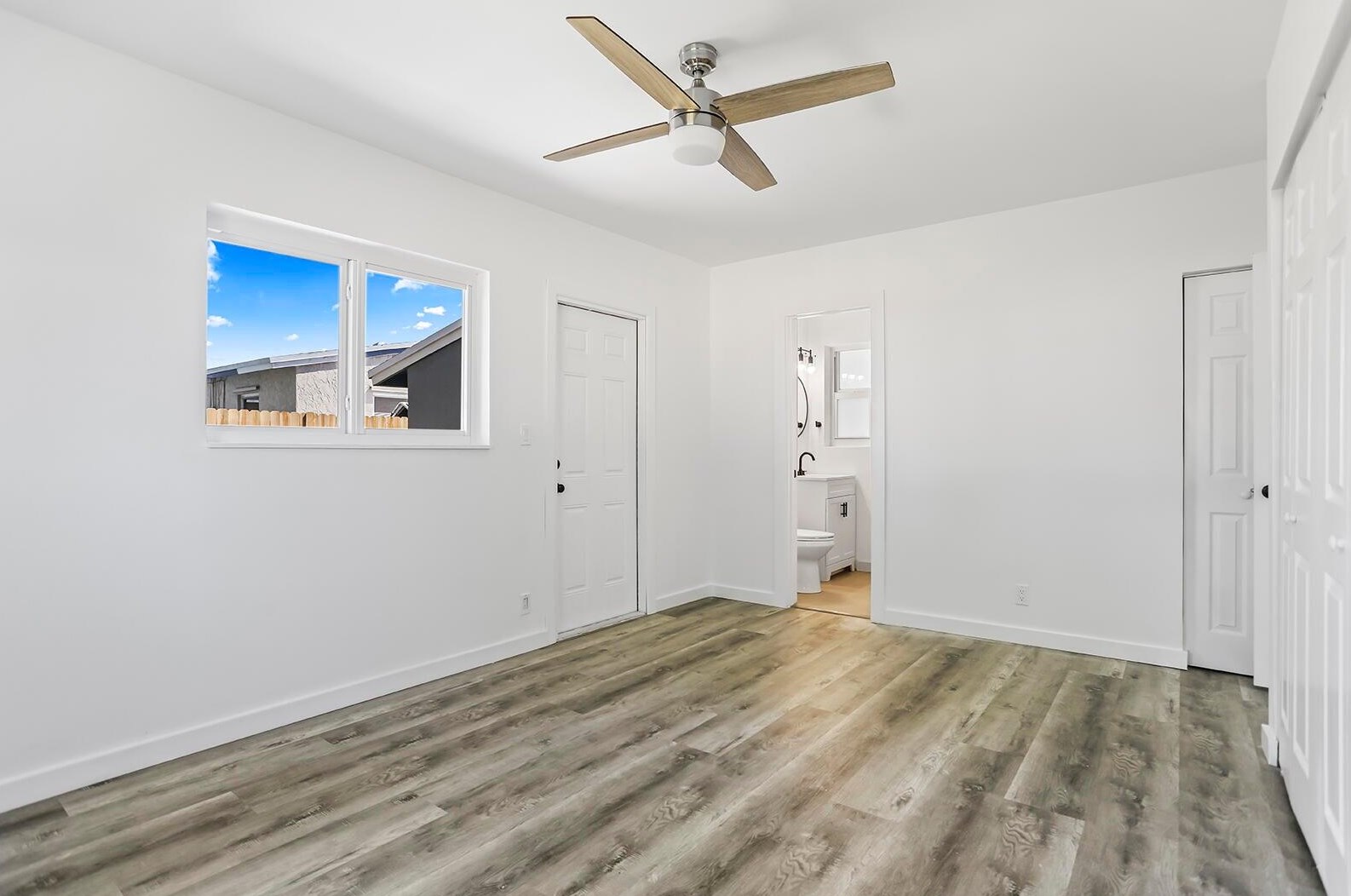 7281 Mcarthur Pkwy, Hollywood FL  33024-7122 exterior