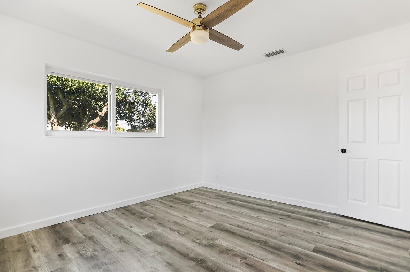 7281 Mcarthur Pkwy, Hollywood FL  33024-7122 exterior