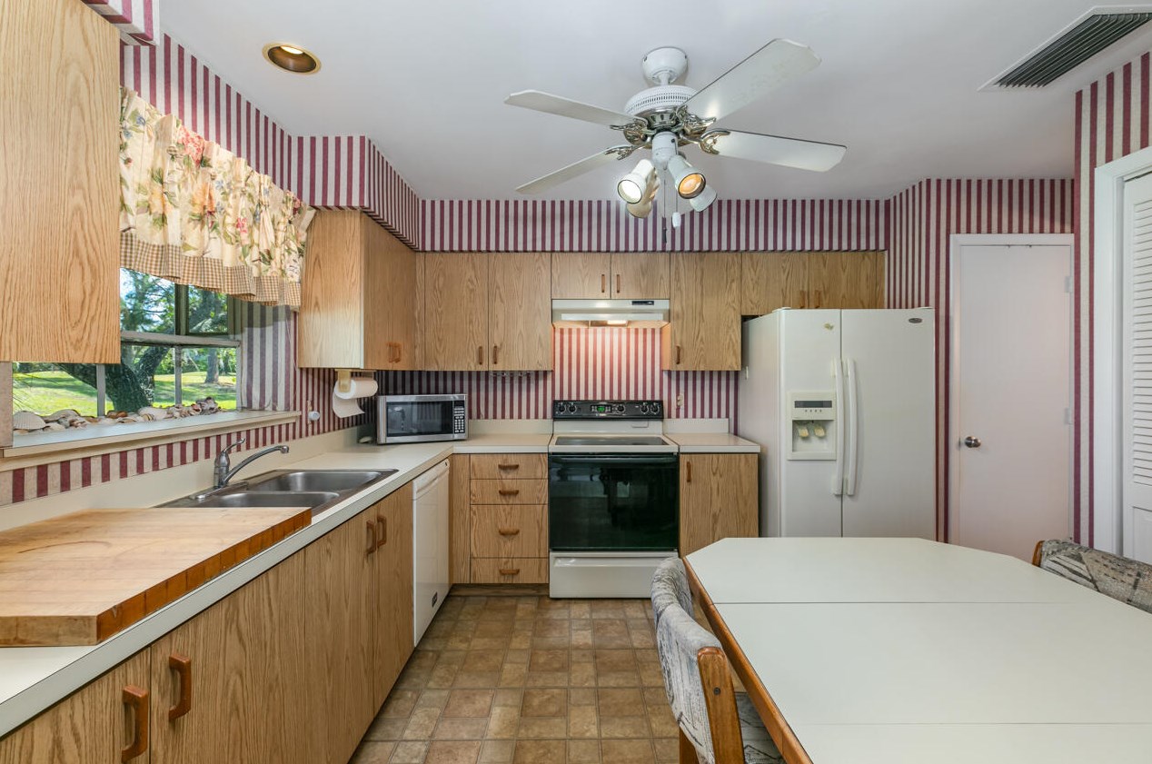 2924 Westlake Cir, Palm City FL  34990-4616 exterior
