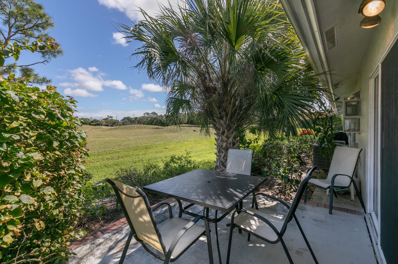 2924 Westlake Cir, Palm City FL  34990-4616 exterior