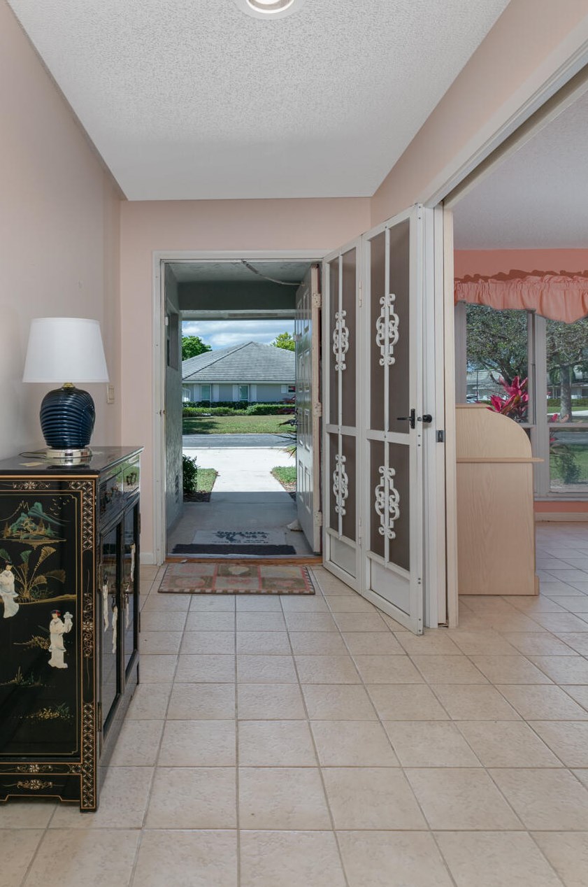 2924 Westlake Cir, Palm City FL  34990-4616 exterior