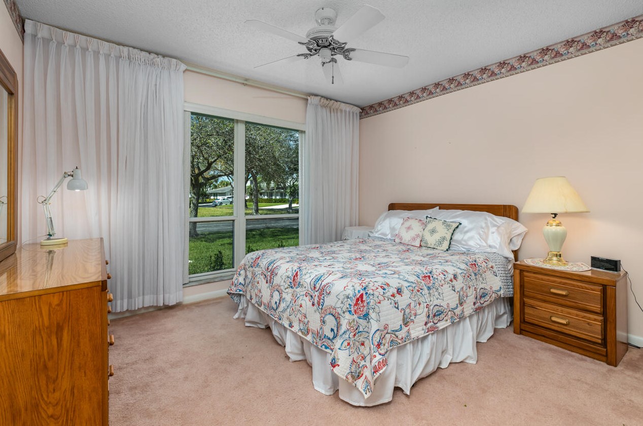 2924 Westlake Cir, Palm City FL  34990-4616 exterior