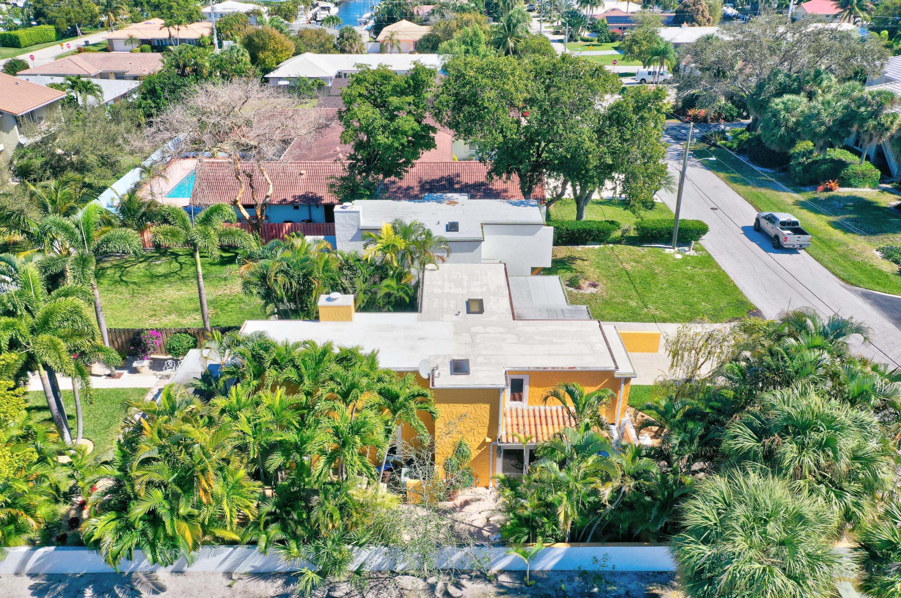 665 Forsyth St, Boca Raton FL 33487-3202 exterior