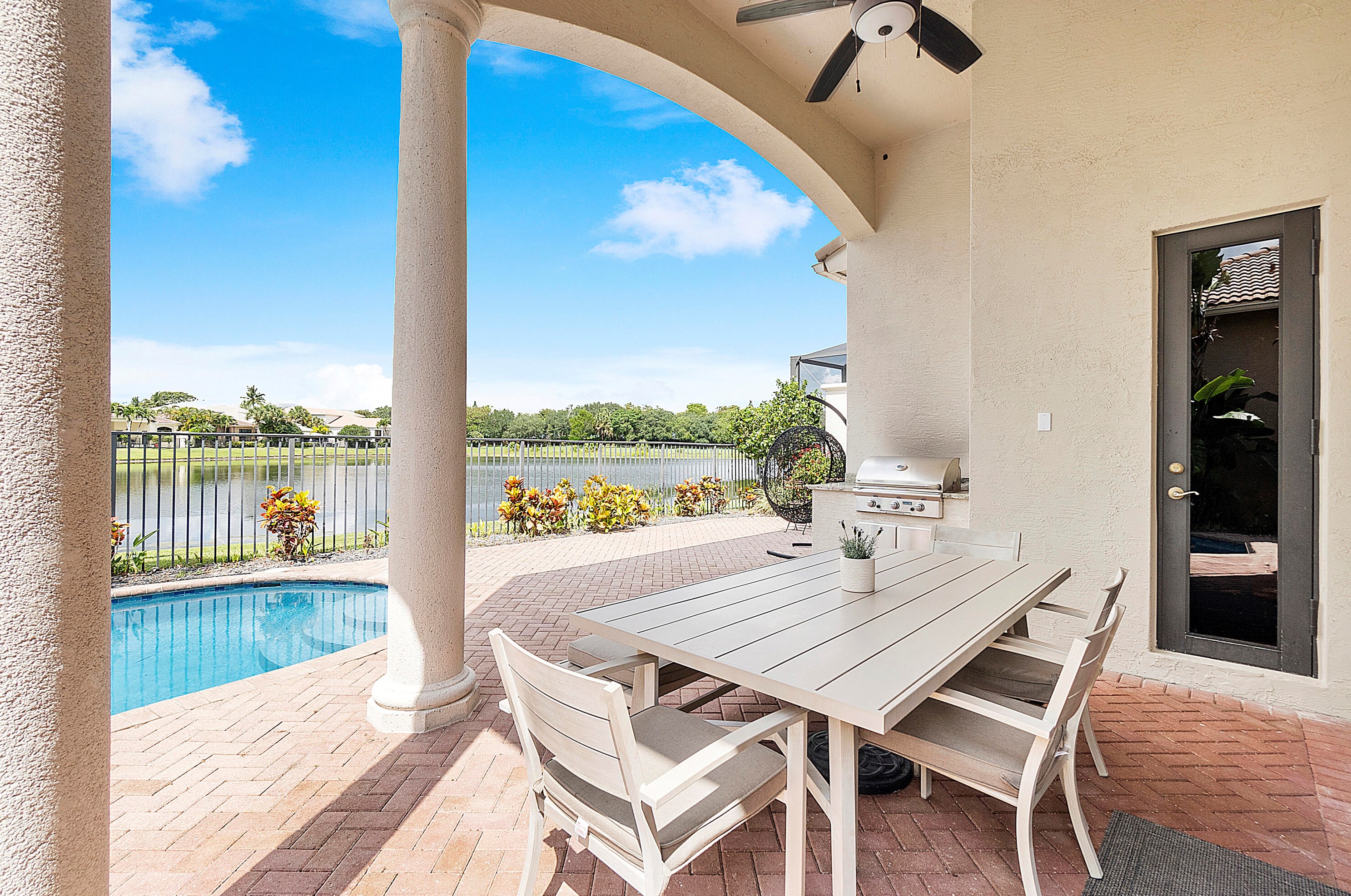 17827 Lk Azure Way, Boca Raton FL 33496-1048 exterior