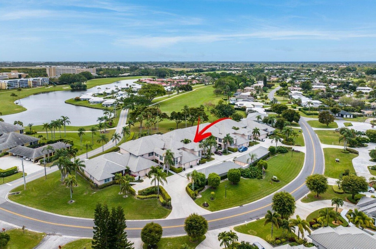 196 Orange Tree Dr, Lake Worth FL 33462-1185 exterior